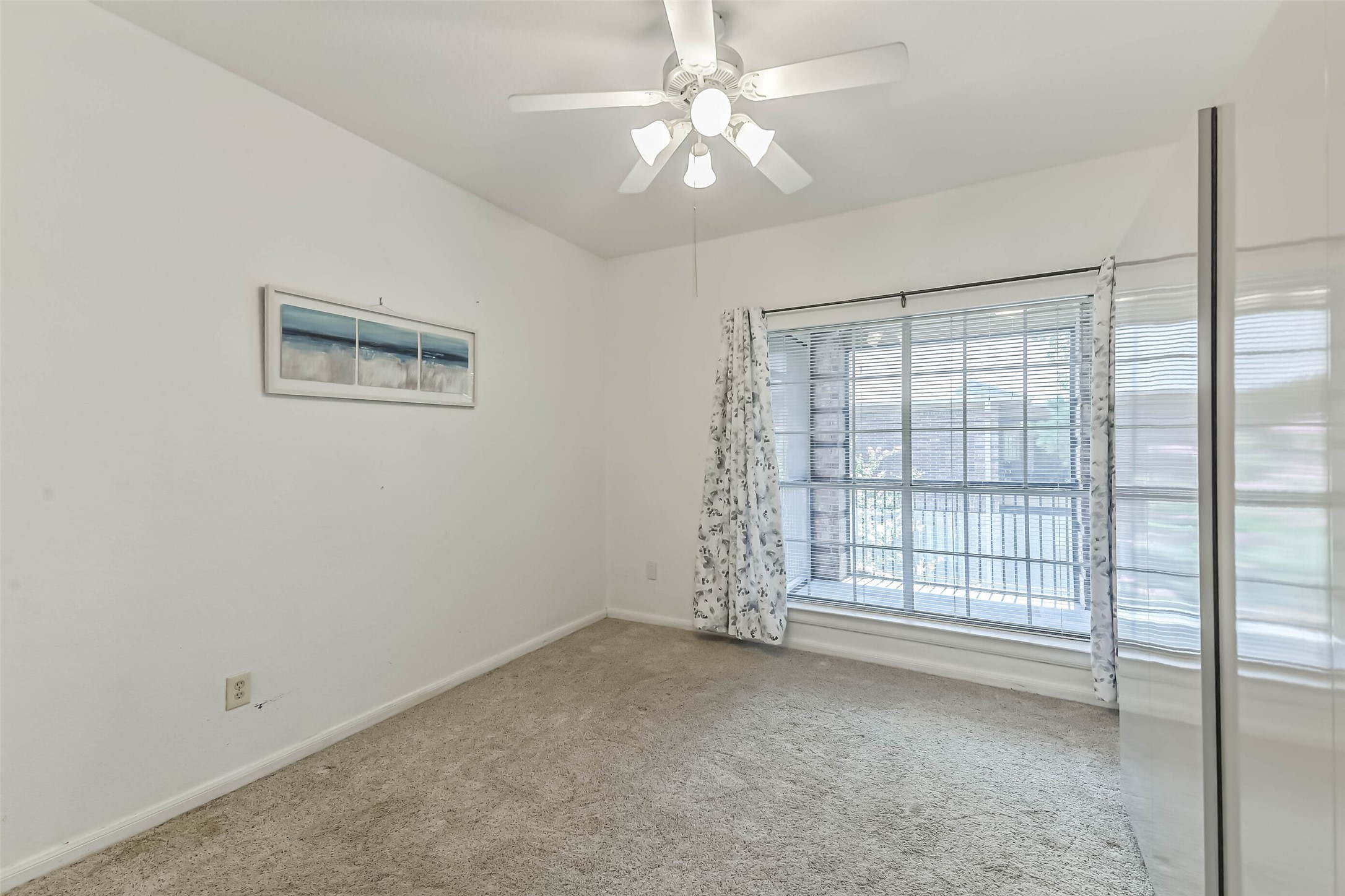 2803 Kings Crossing Drive 303 Property Photo 19