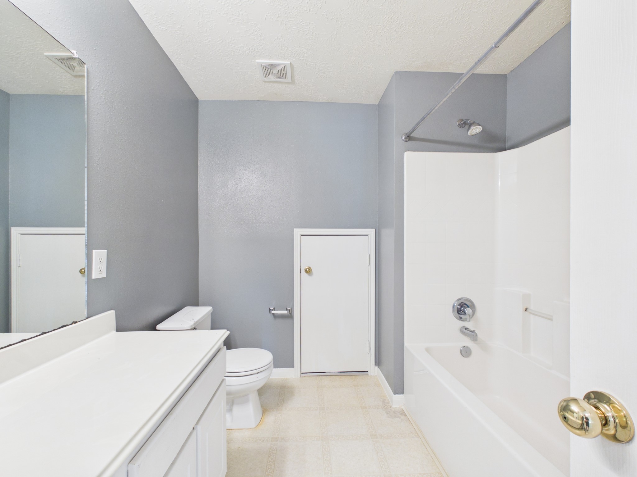 4702 Rolling View Court Property Photo 23