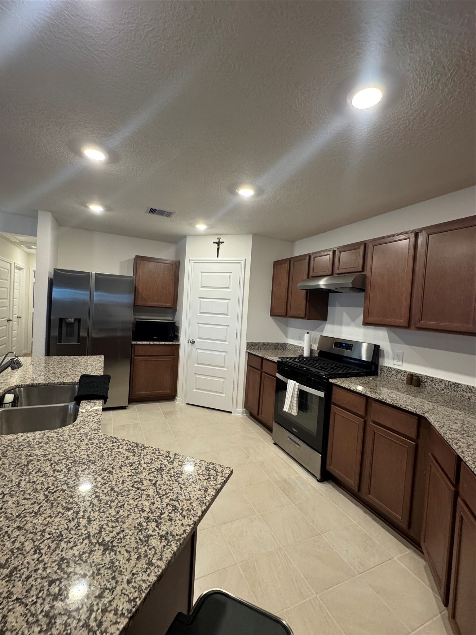 4912 Vida Vista Drive Property Photo 6