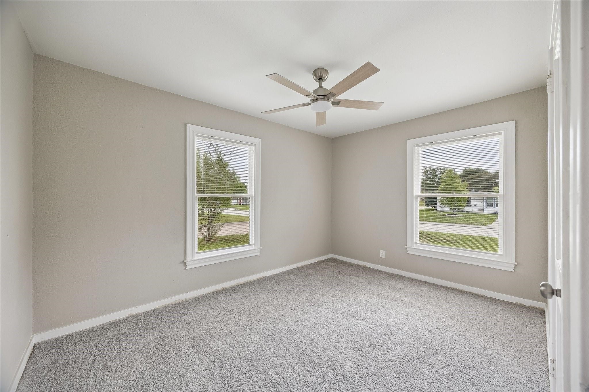 613 Winding Way Street Property Photo 6