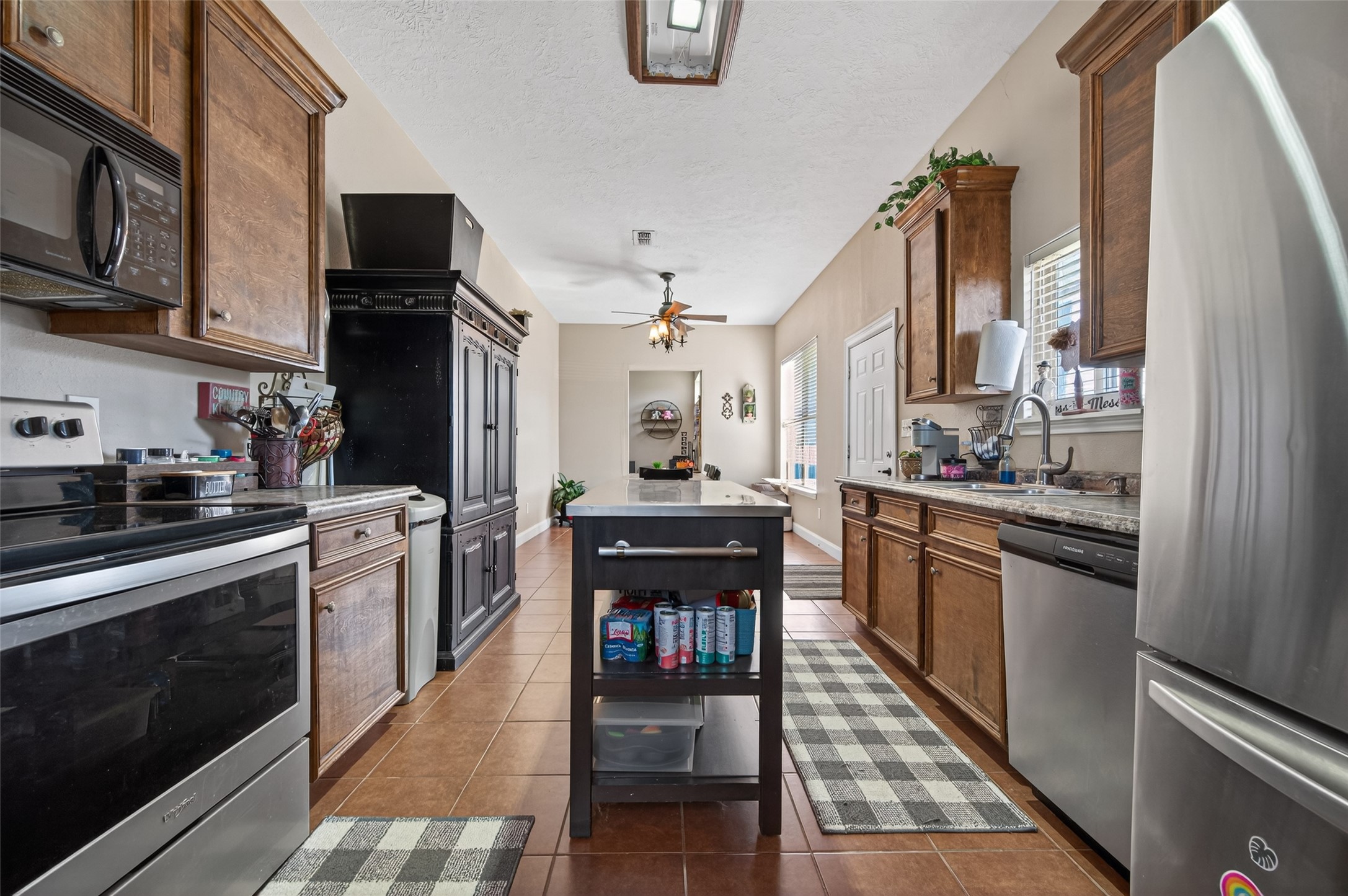 6317 Big Oaks Drive Property Photo 17