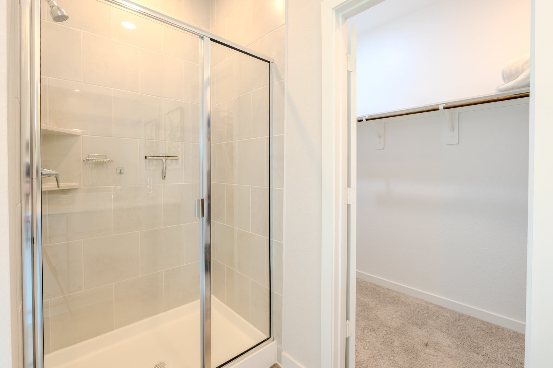 2420 Grace Property Photo 16