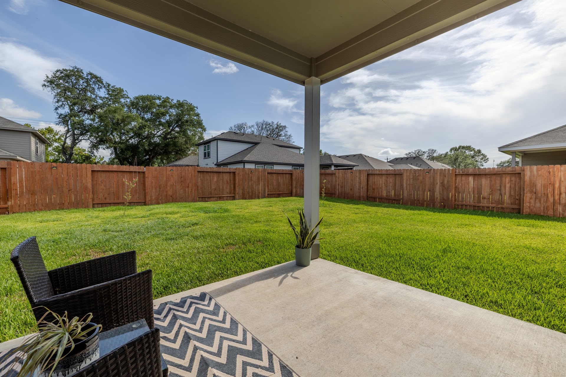 2420 Grace Property Photo 23