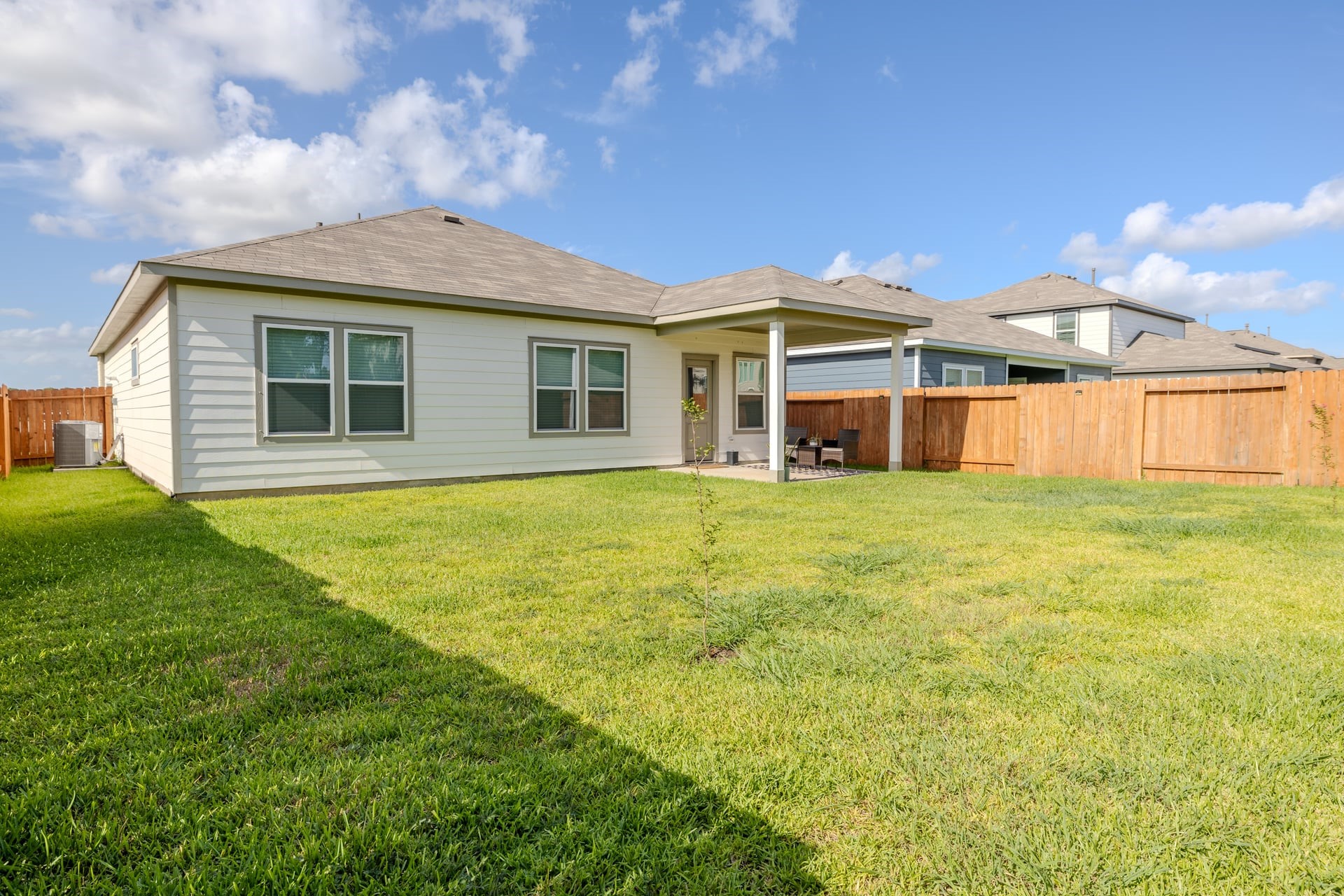 2420 Grace Property Photo 24