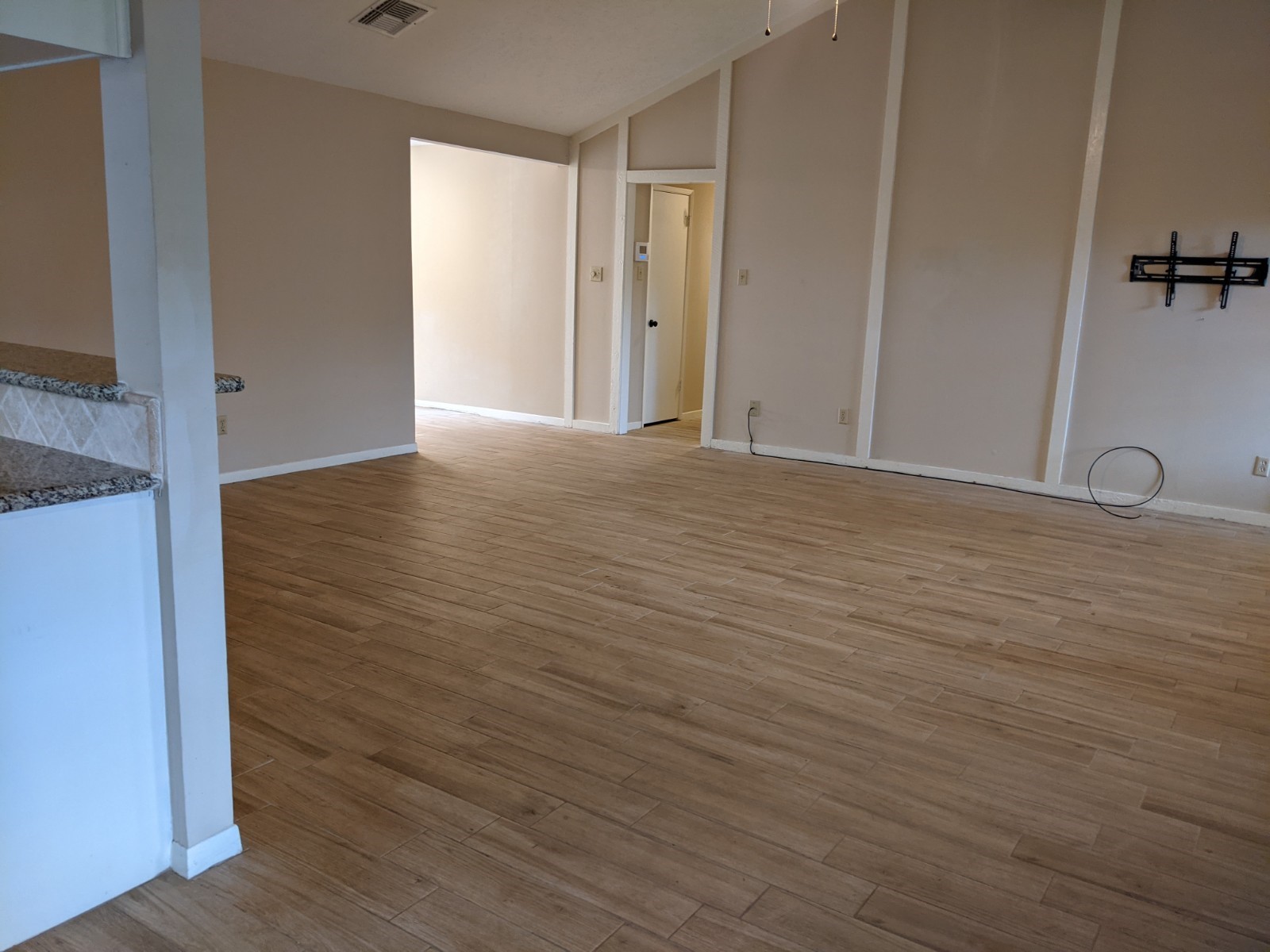 2519 Buffalo Trail Property Photo 4