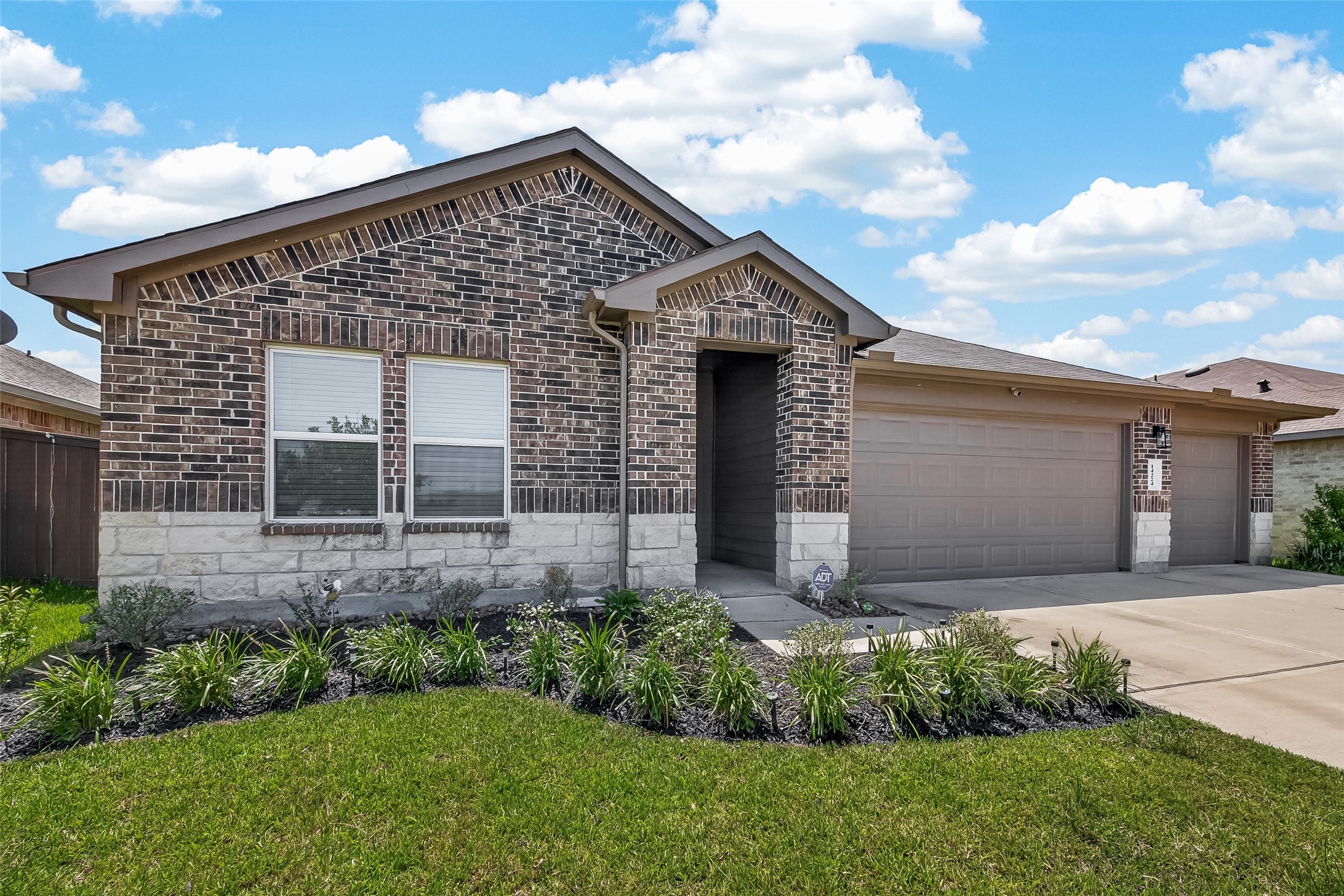 14224 Dream Road Property Photo 2