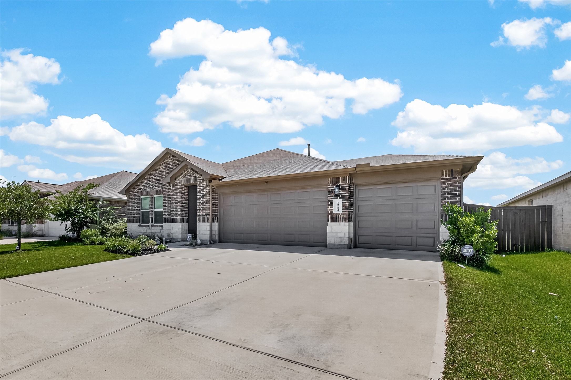 14224 Dream Road Property Photo 3
