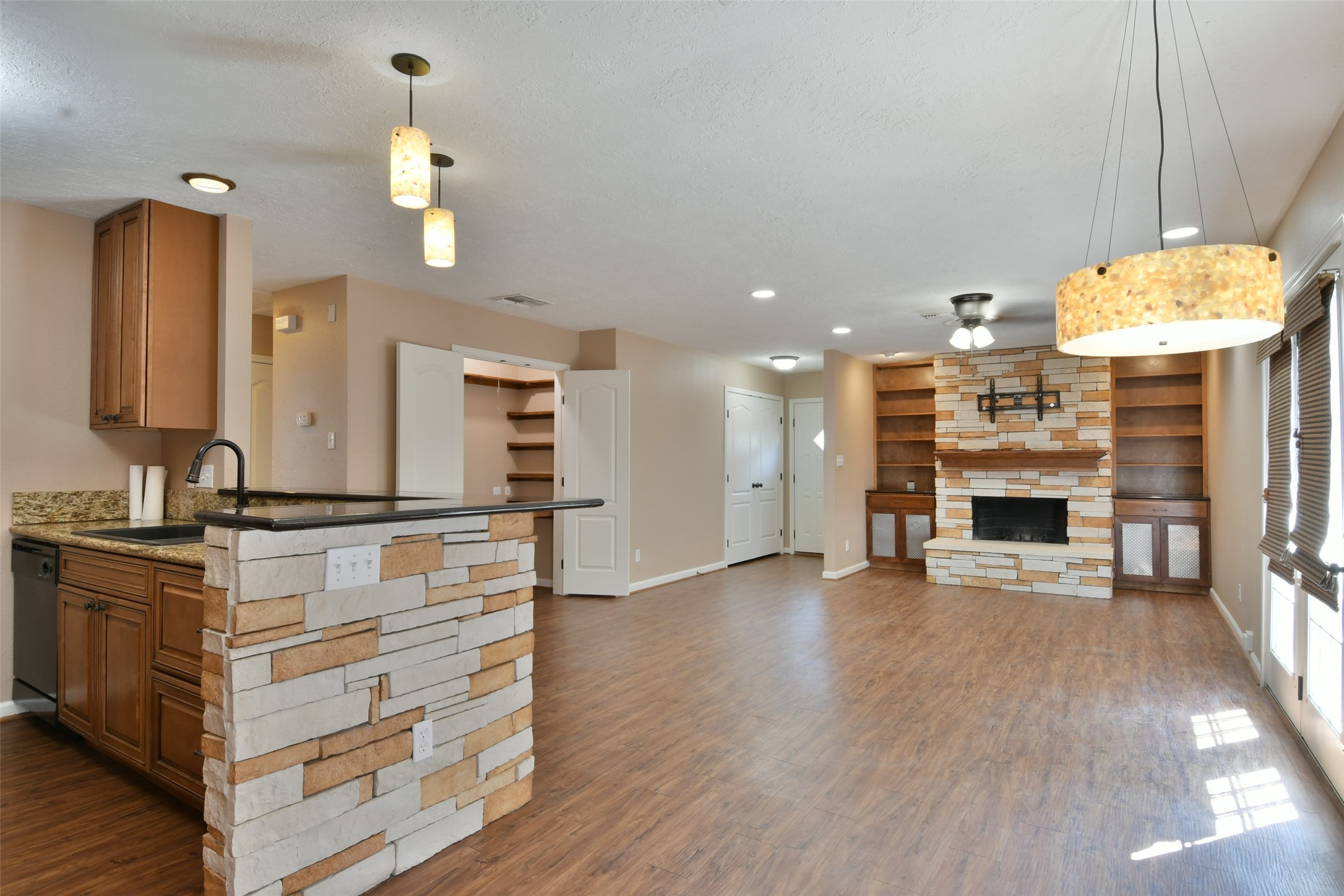 809 Pecan Street Property Photo 1