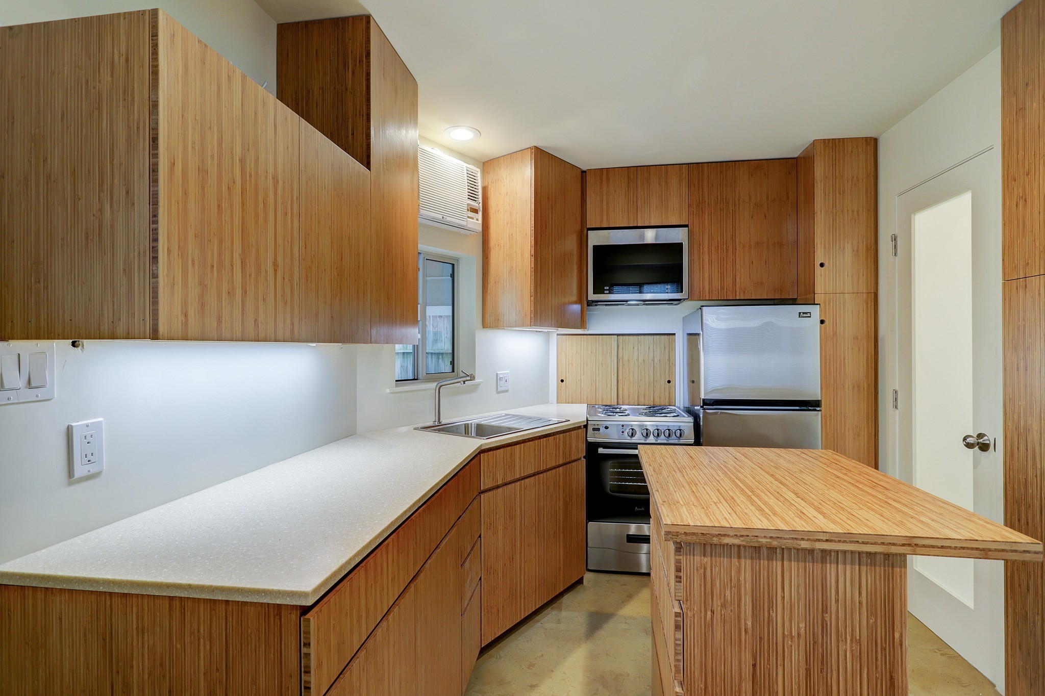 3407 Graustark Street 18 Property Photo 5