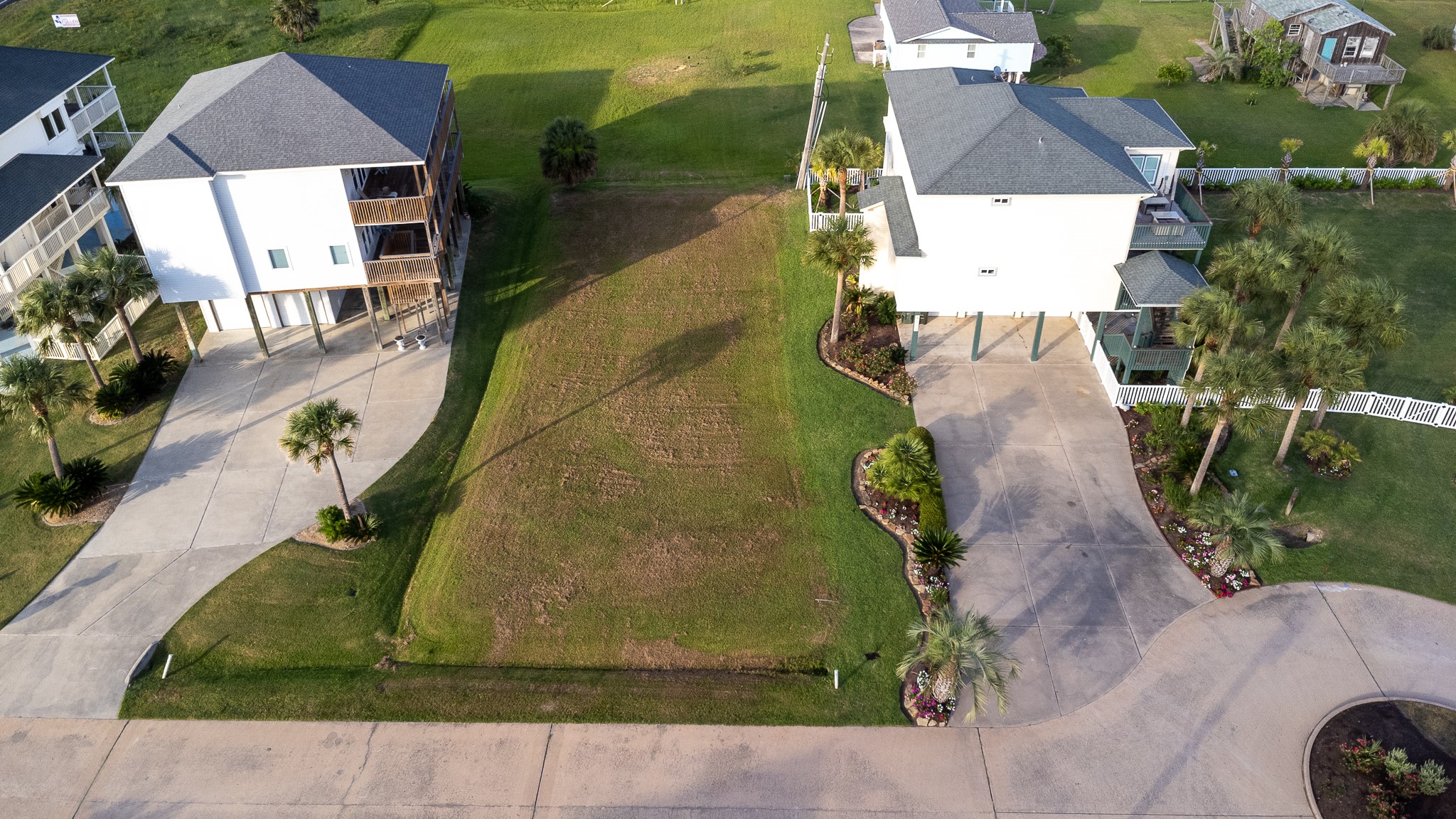 4010 Mutiny Court Property Photo 4