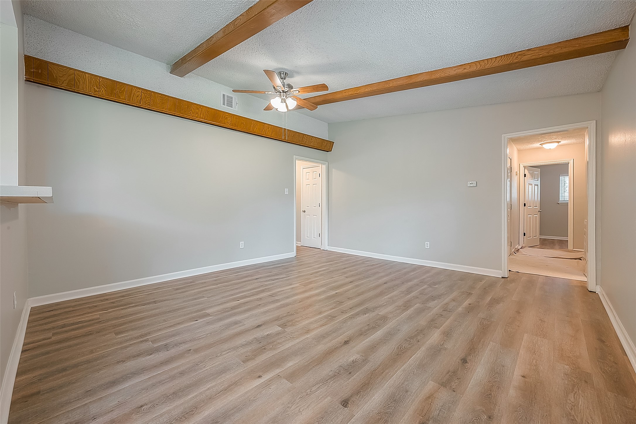 10935 Gulfdale Drive Property Photo 3