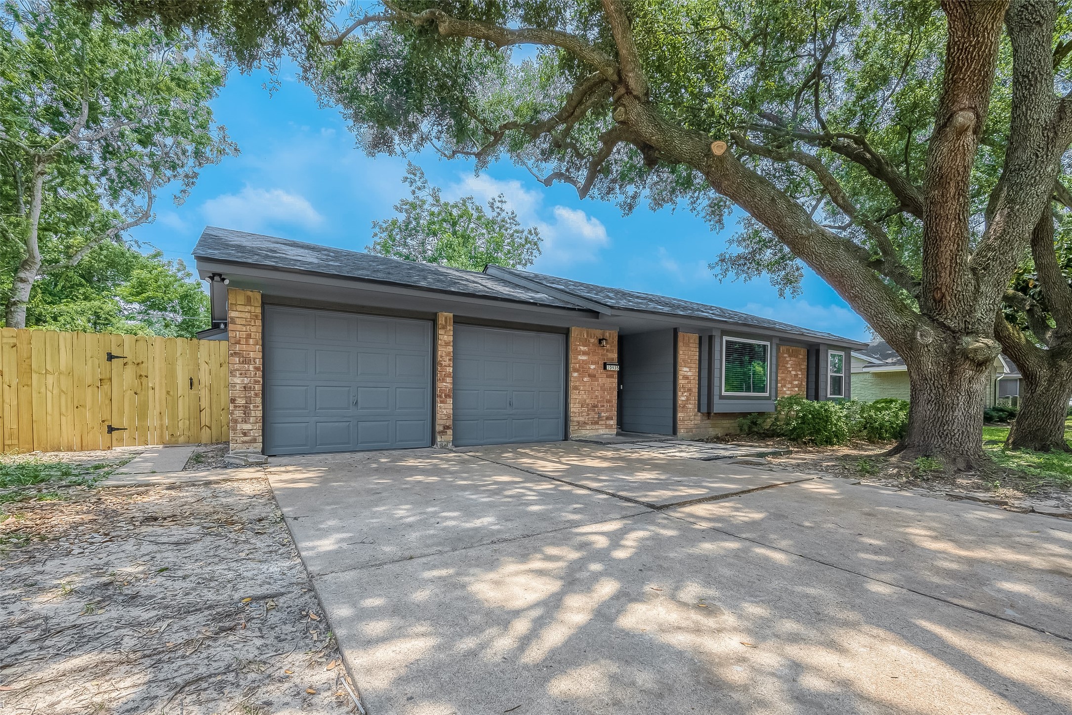 10935 Gulfdale Drive Property Photo 6