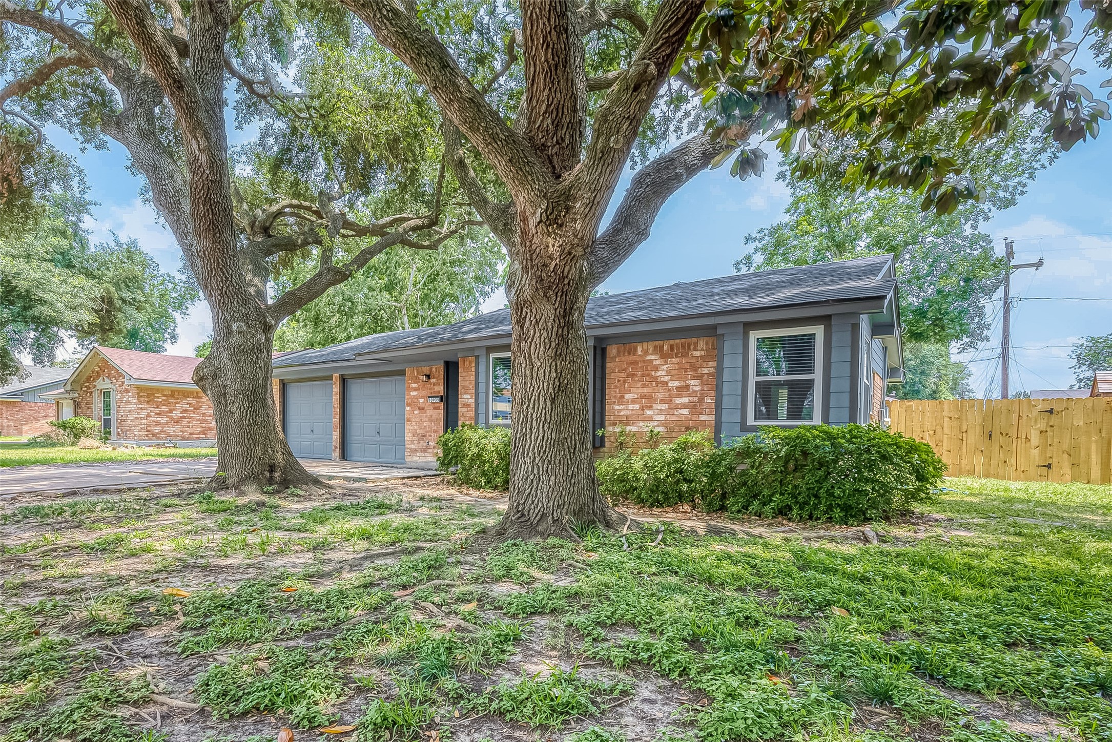 10935 Gulfdale Drive Property Photo 9