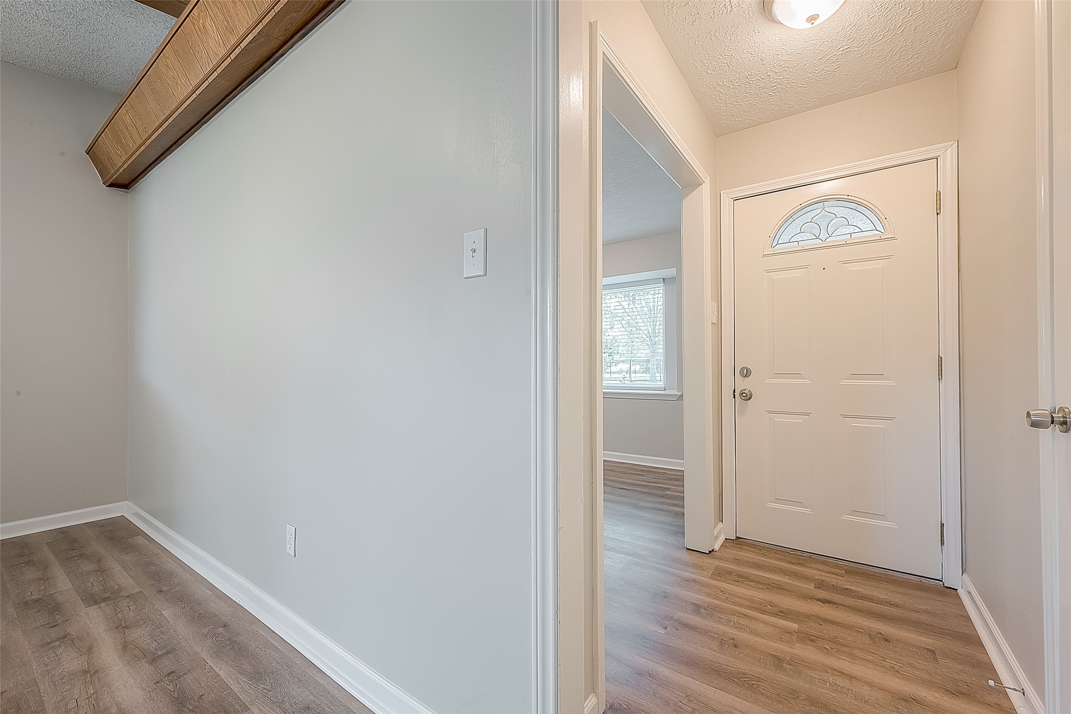 10935 Gulfdale Drive Property Photo 11