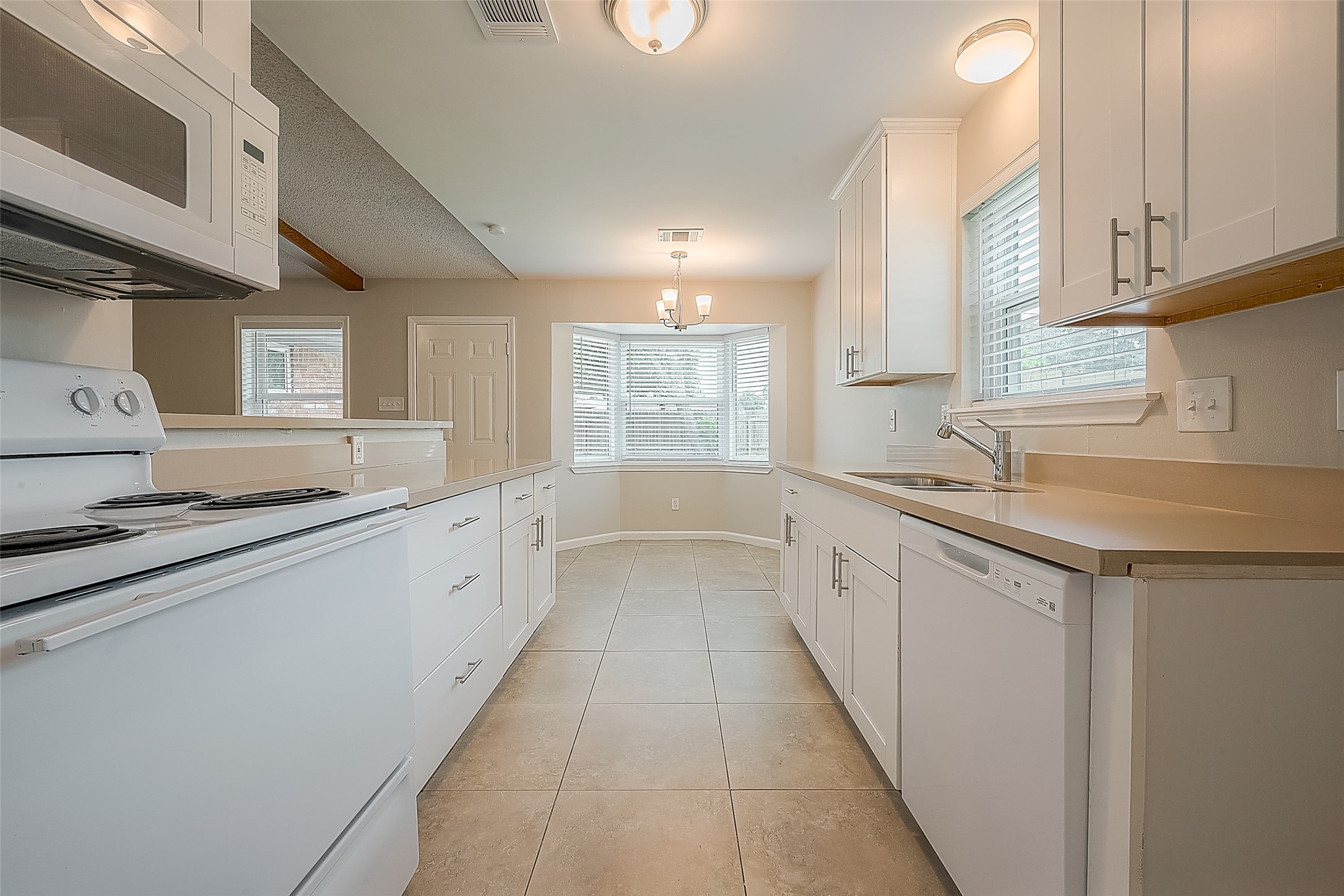 10935 Gulfdale Drive Property Photo 19