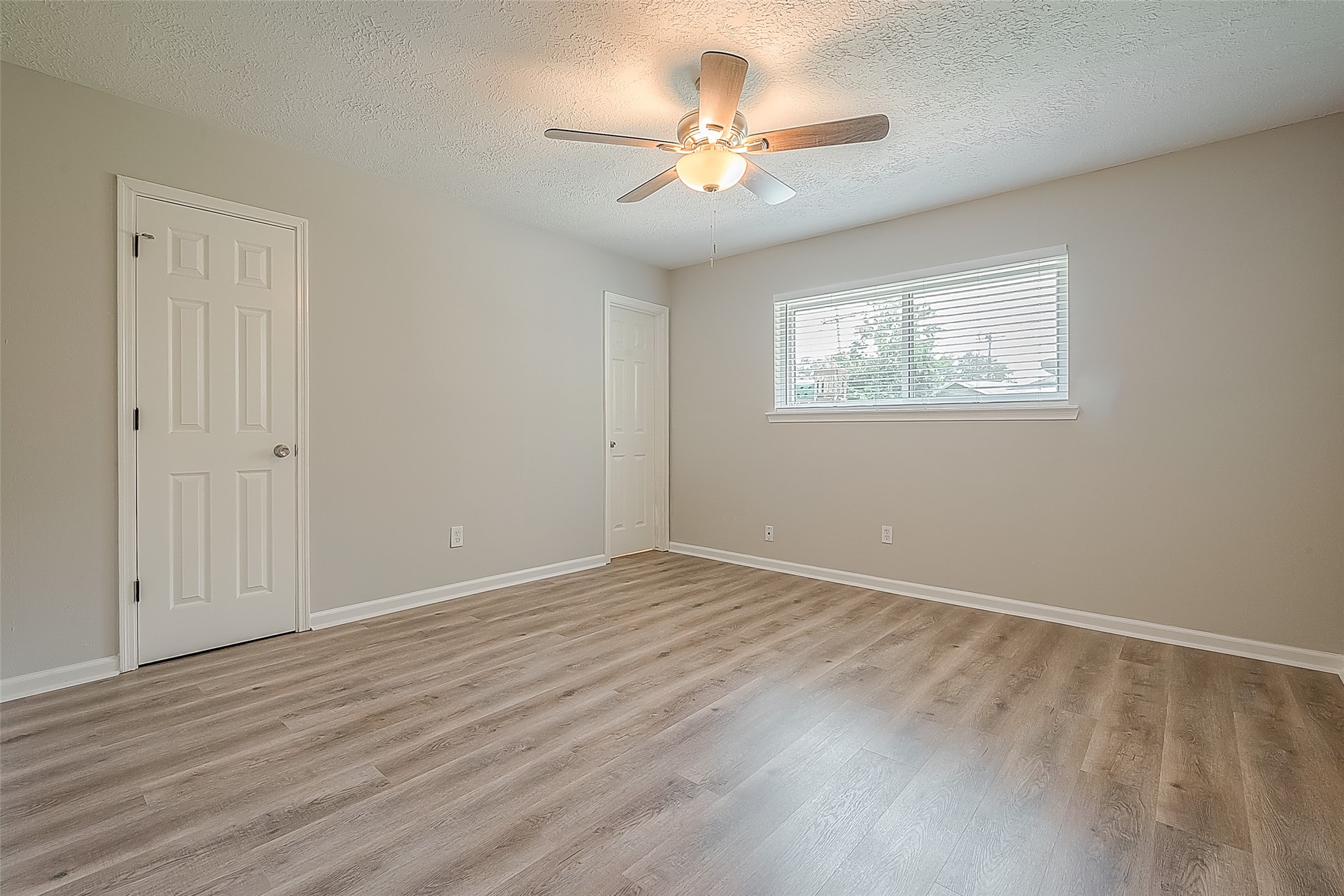 10935 Gulfdale Drive Property Photo 32