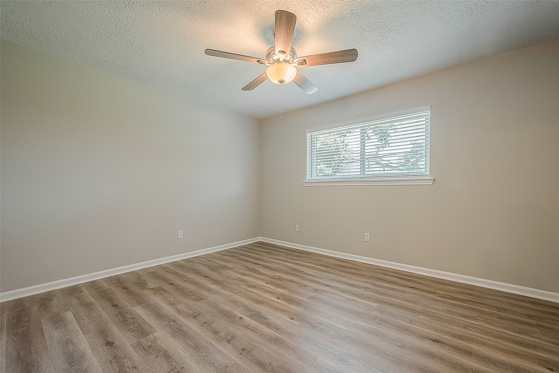 10935 Gulfdale Drive Property Photo 35