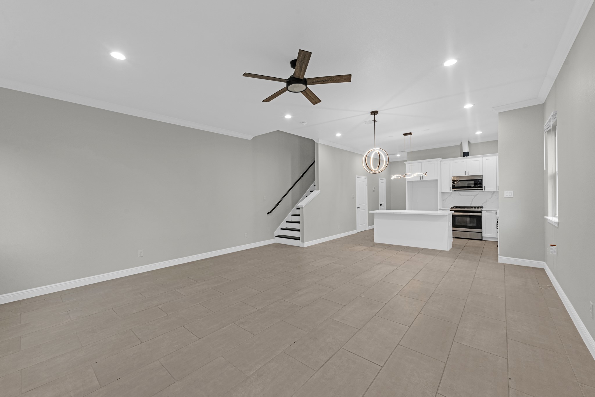 5020 Sayers Street B Property Photo 3