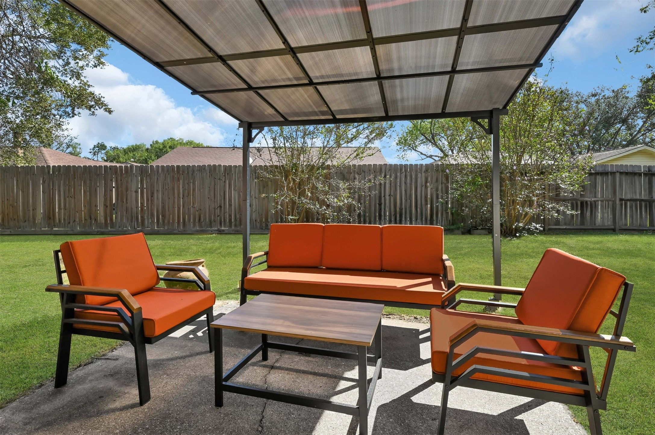 14102 Sylvia Drive Property Photo 8