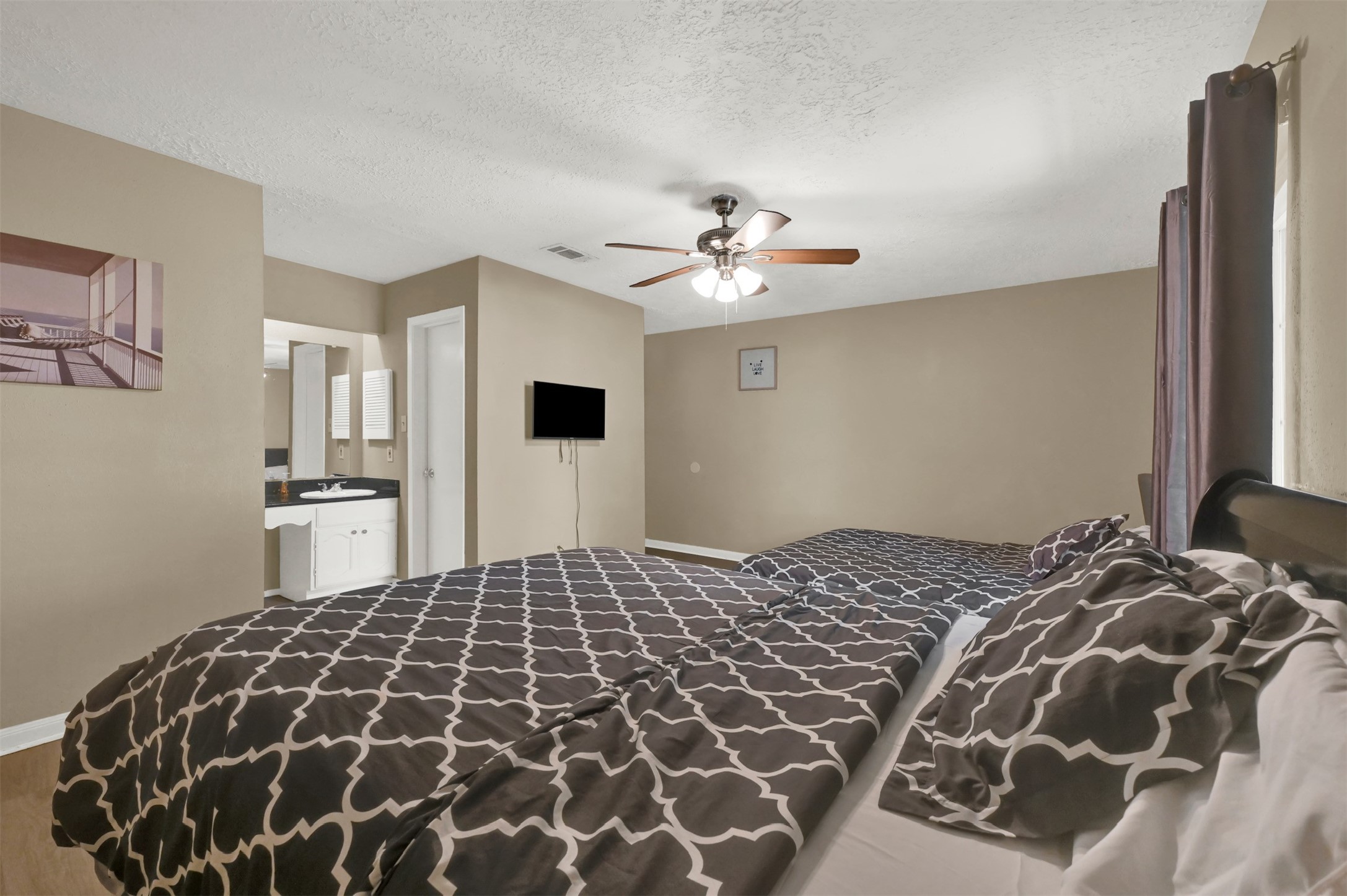 14102 Sylvia Drive Property Photo 18