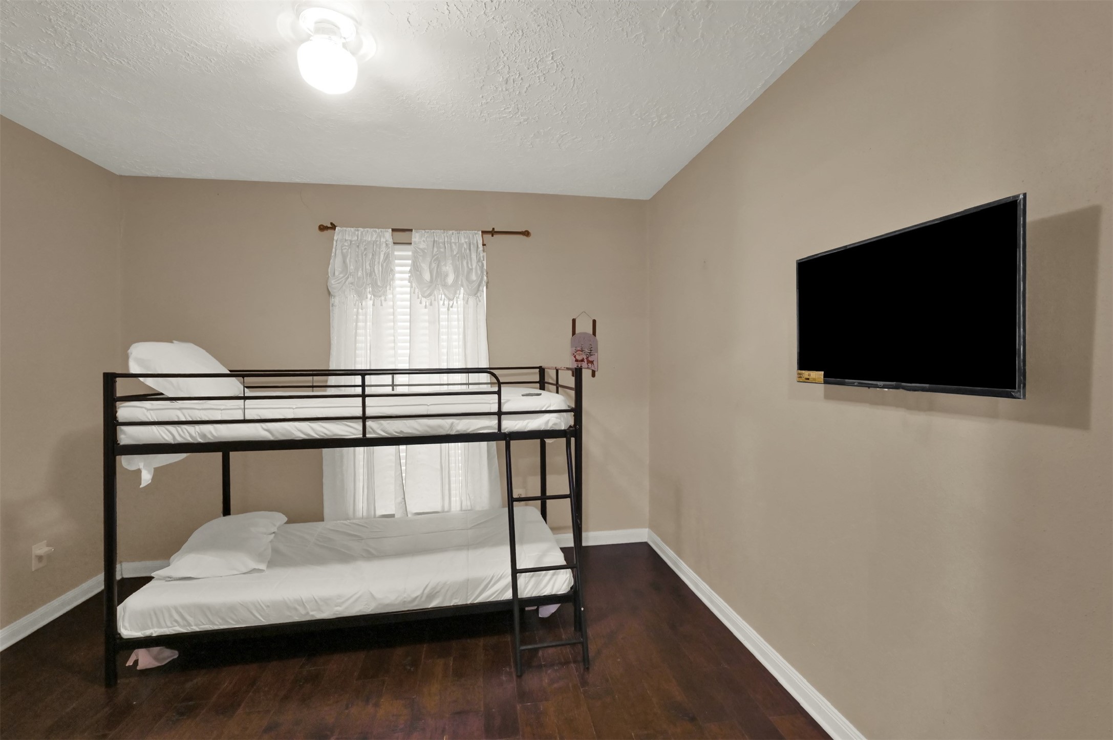 14102 Sylvia Drive Property Photo 25