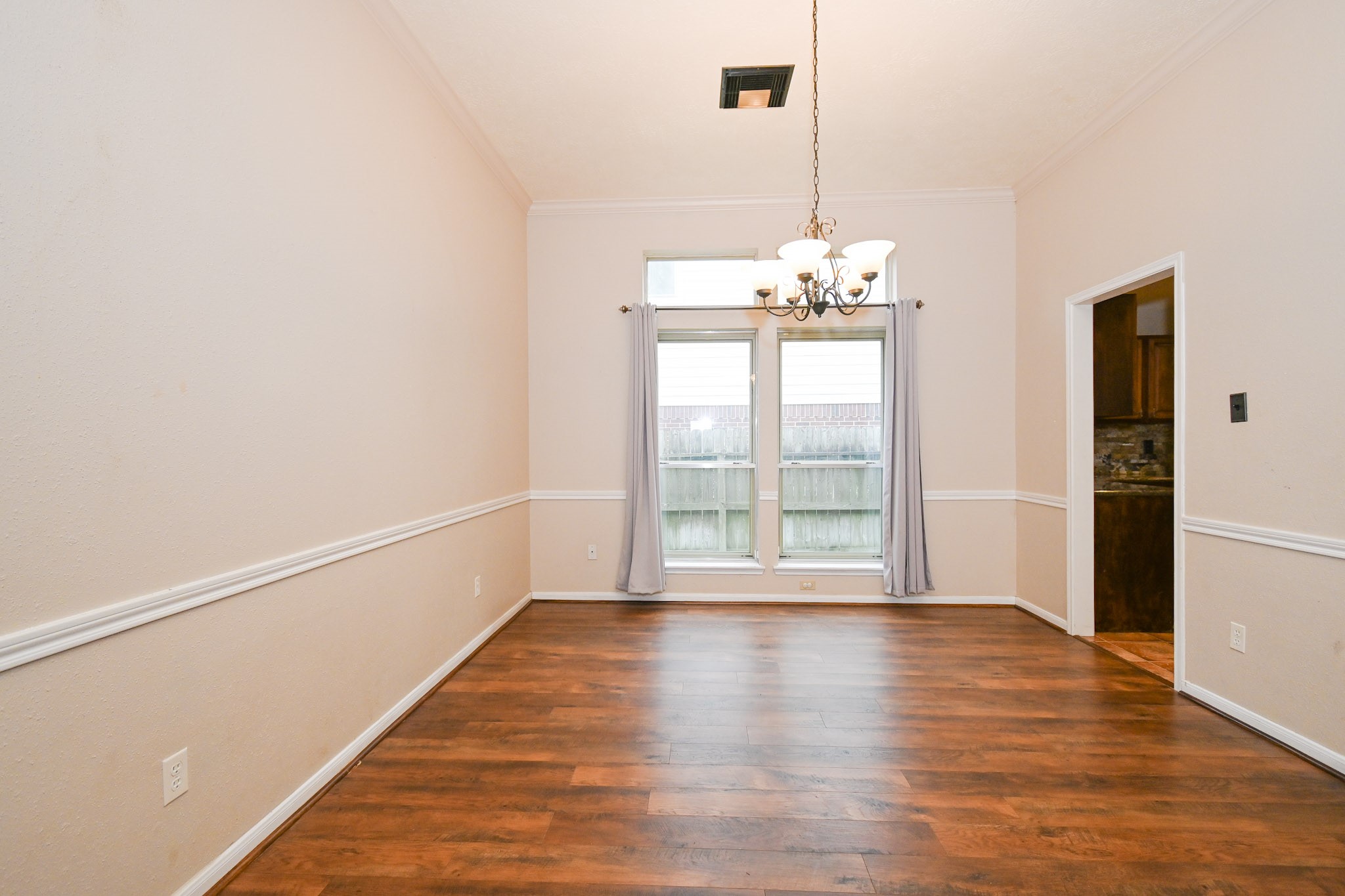 16302 Ash Point Lane Property Photo 8