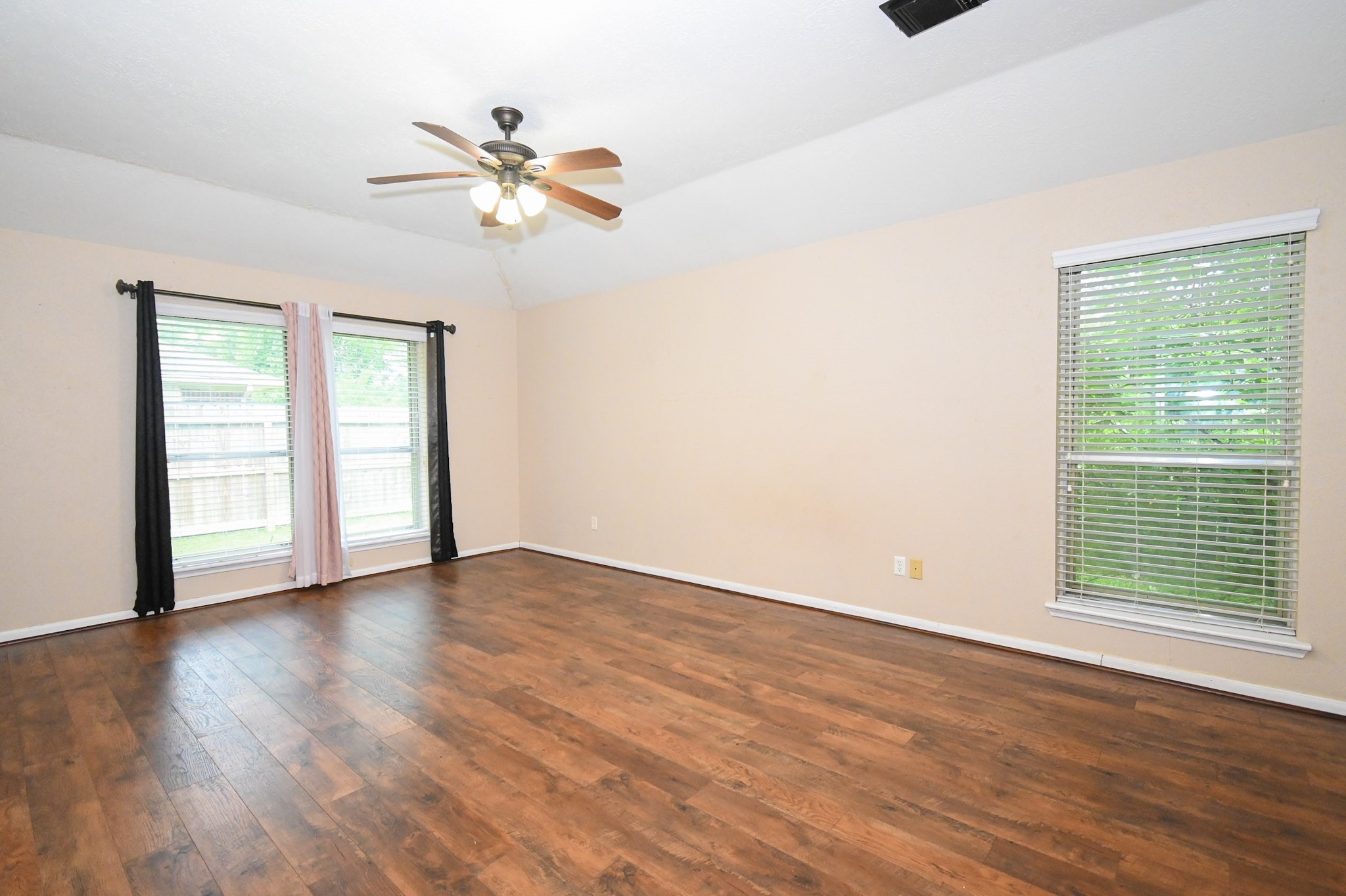 16302 Ash Point Lane Property Photo 17