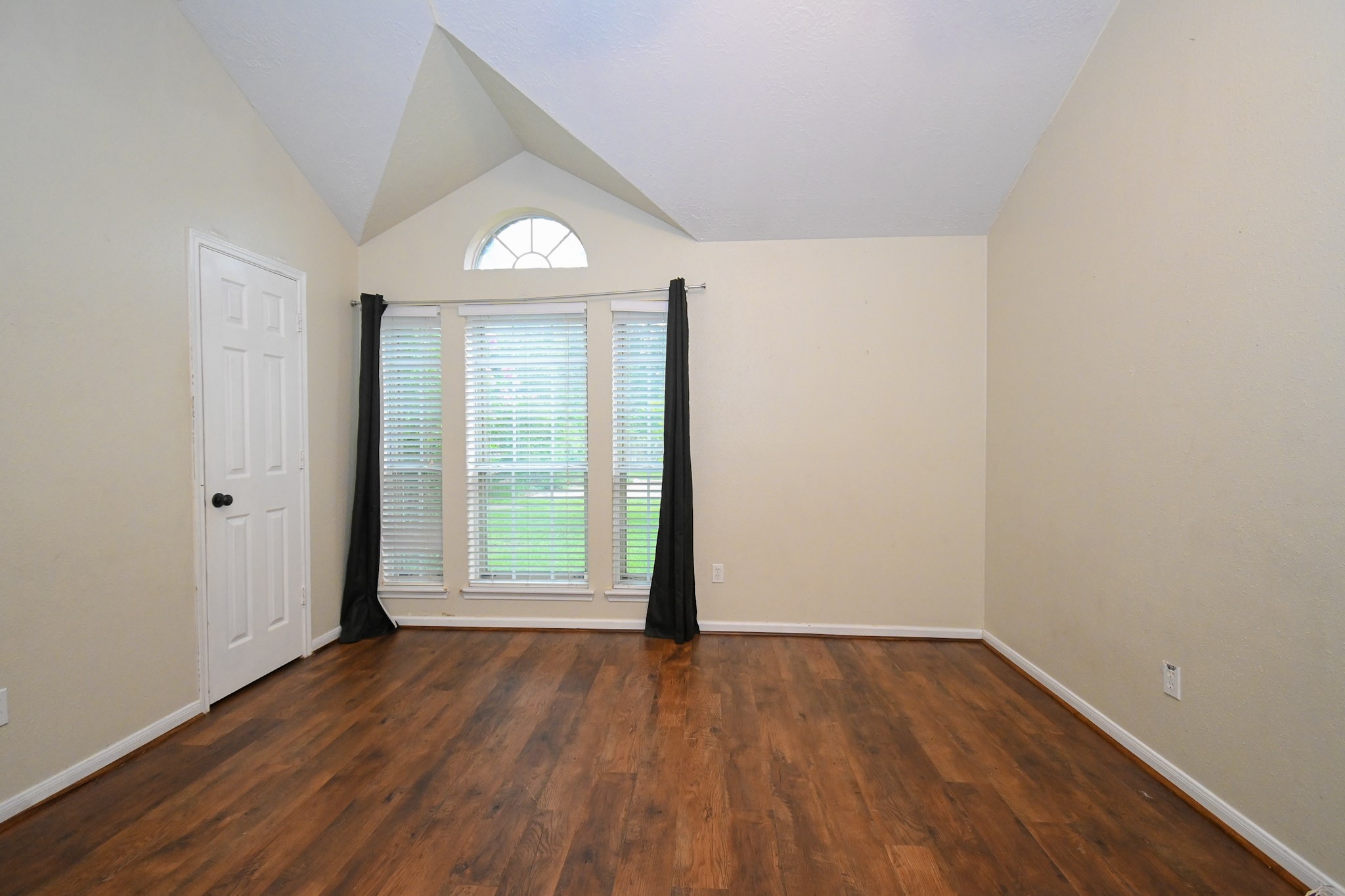 16302 Ash Point Lane Property Photo 24