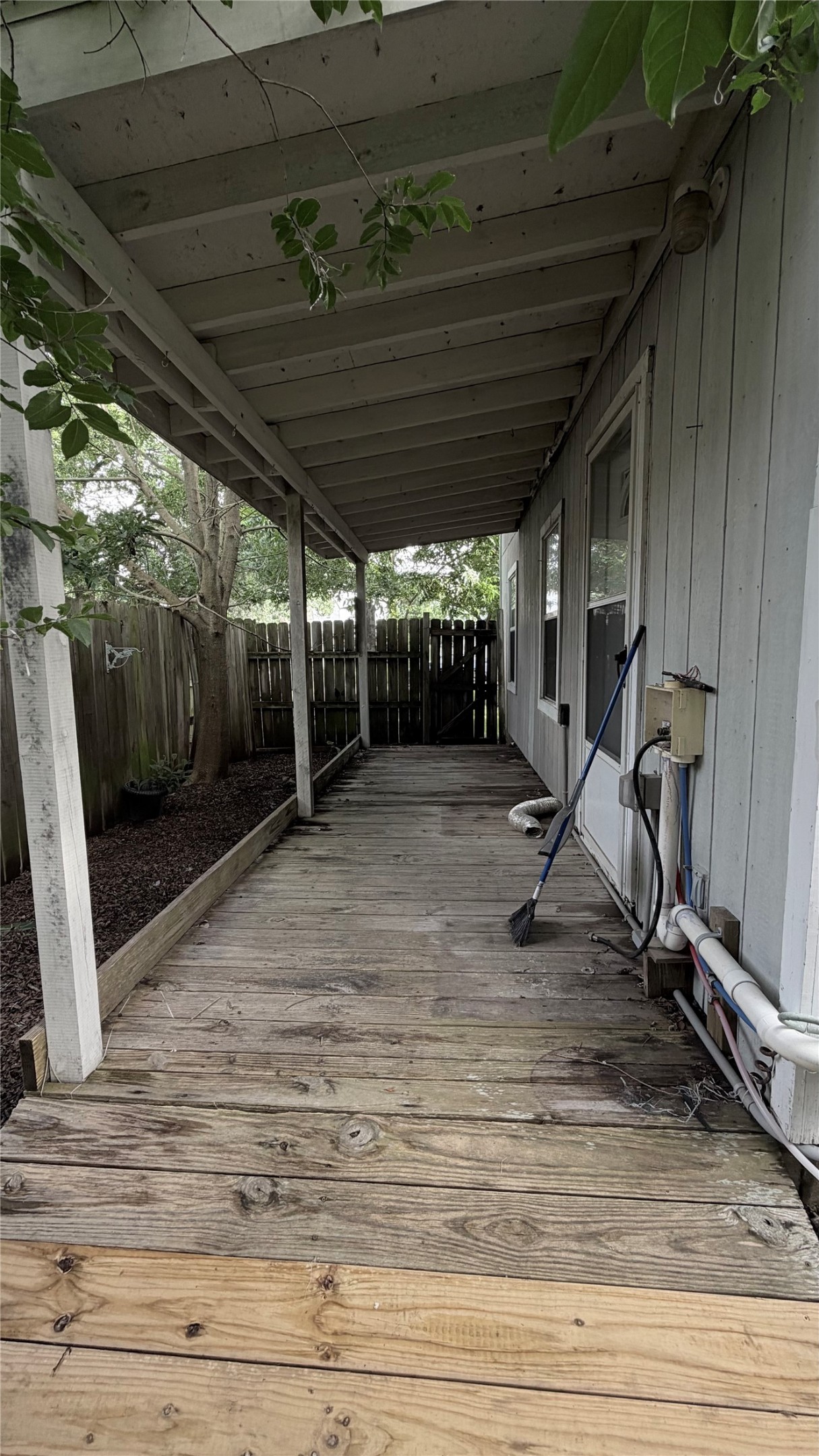 1118 Hunter Drive A Property Photo 25