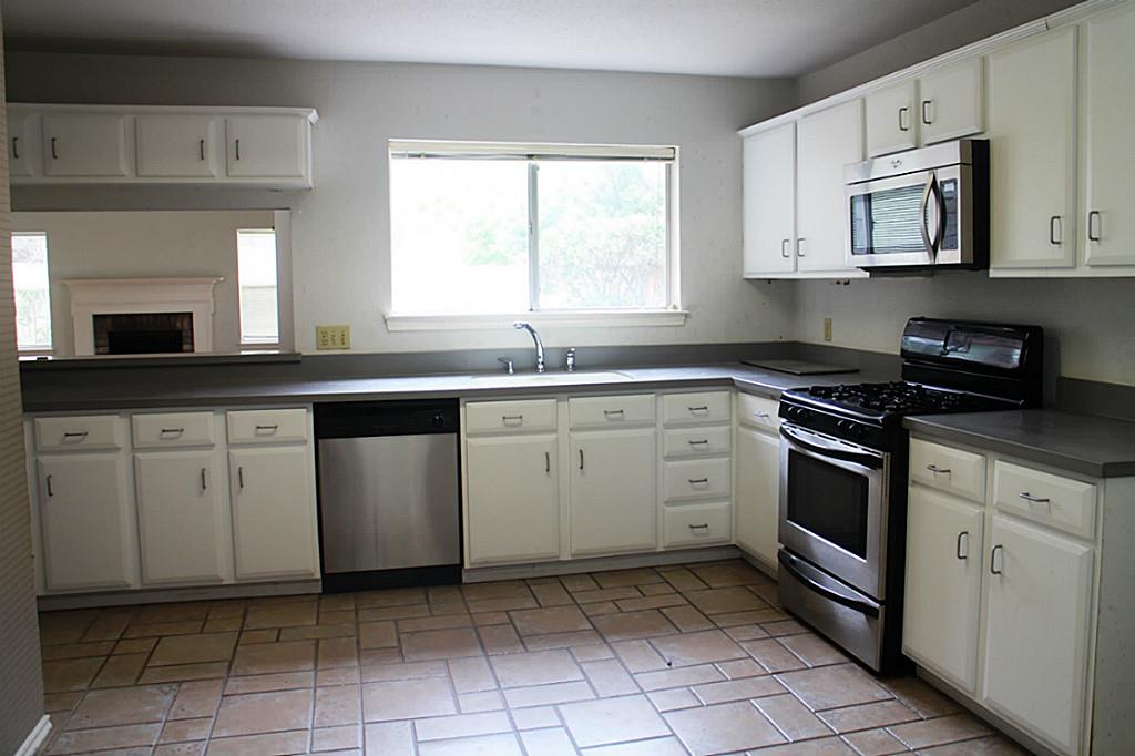 5602 S Magazine Circle Property Photo 5