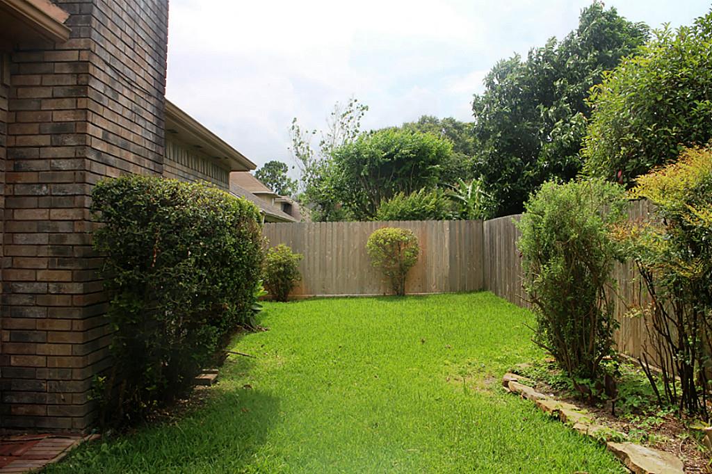 5602 S Magazine Circle Property Photo 9
