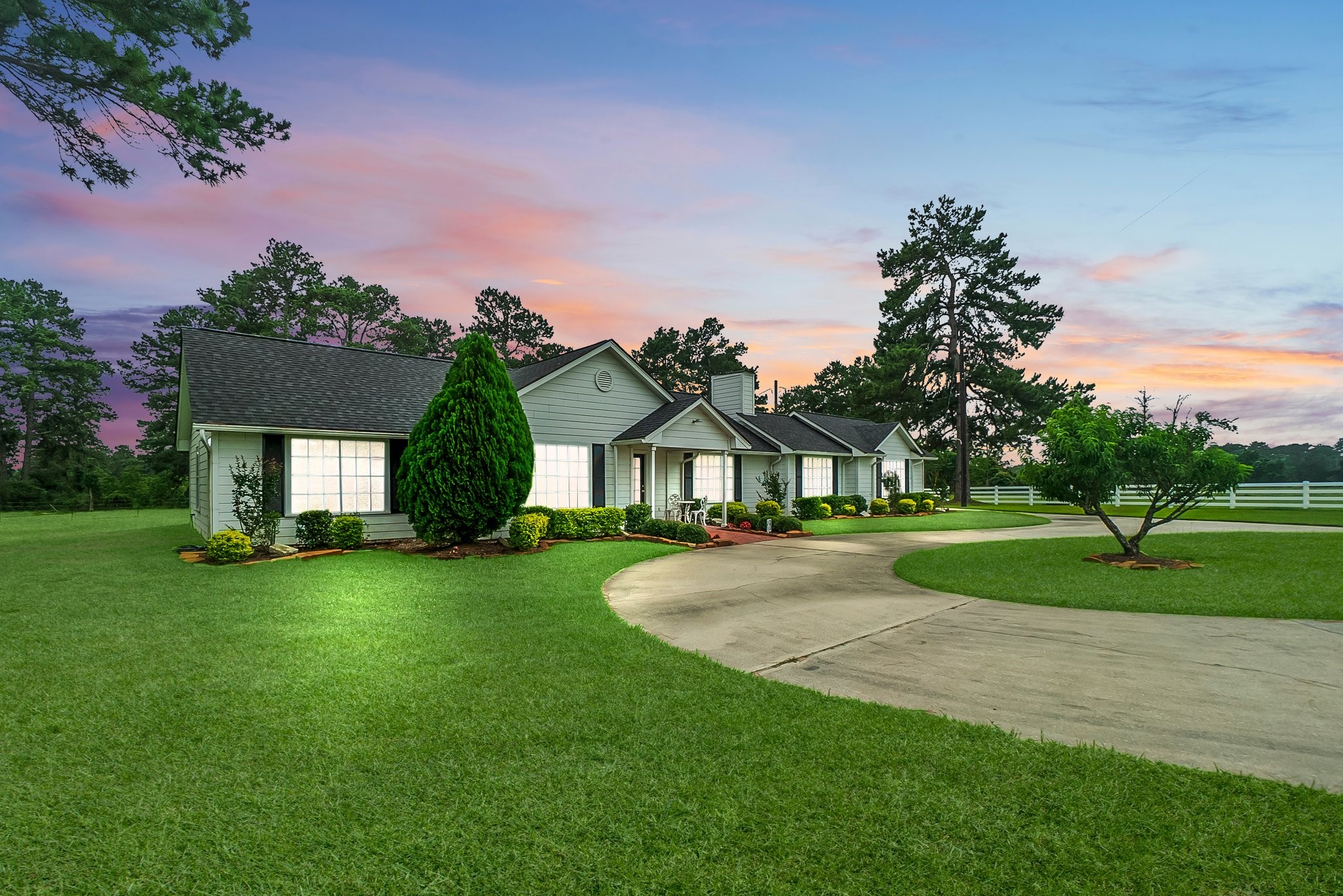 16011 Pine Country Boulevard Property Photo