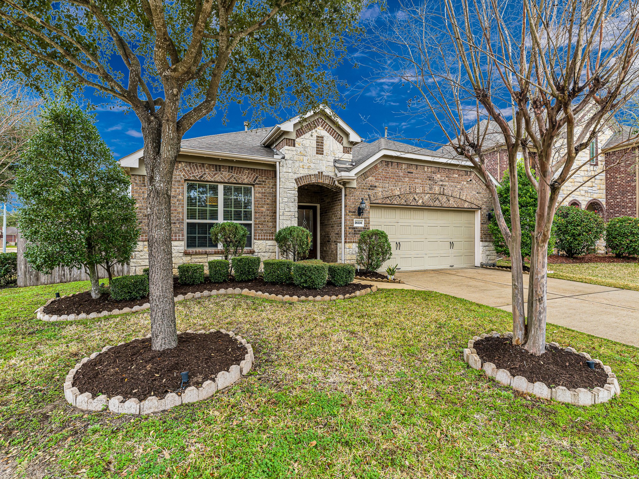 26334 Cedar Pine Drive Property Photo 2