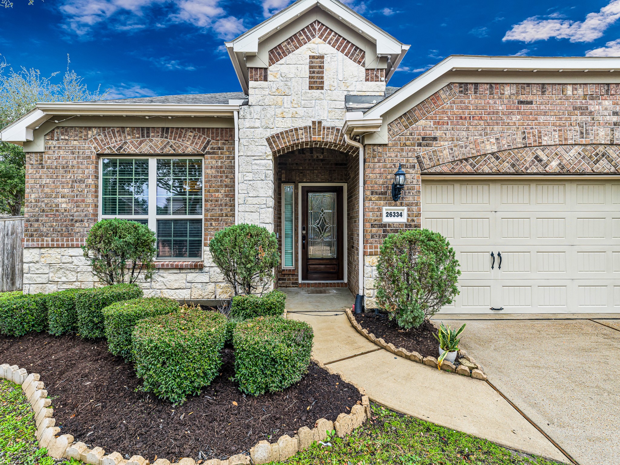 26334 Cedar Pine Drive Property Photo 4