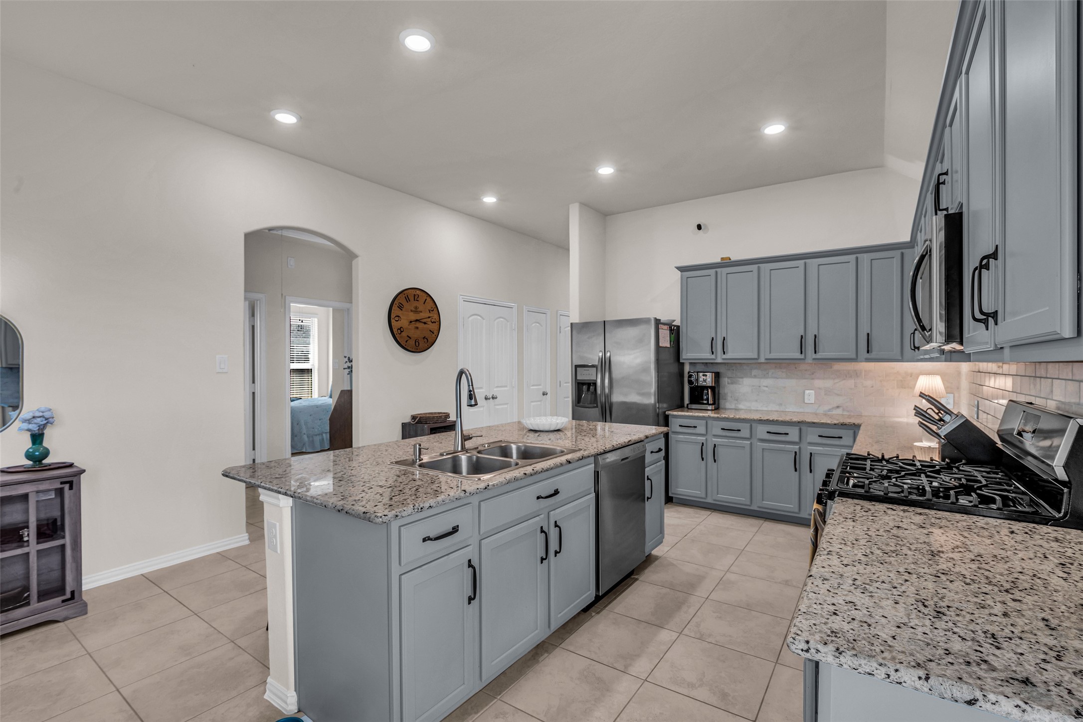 6806 Hartford Cliff Court Property Photo 6