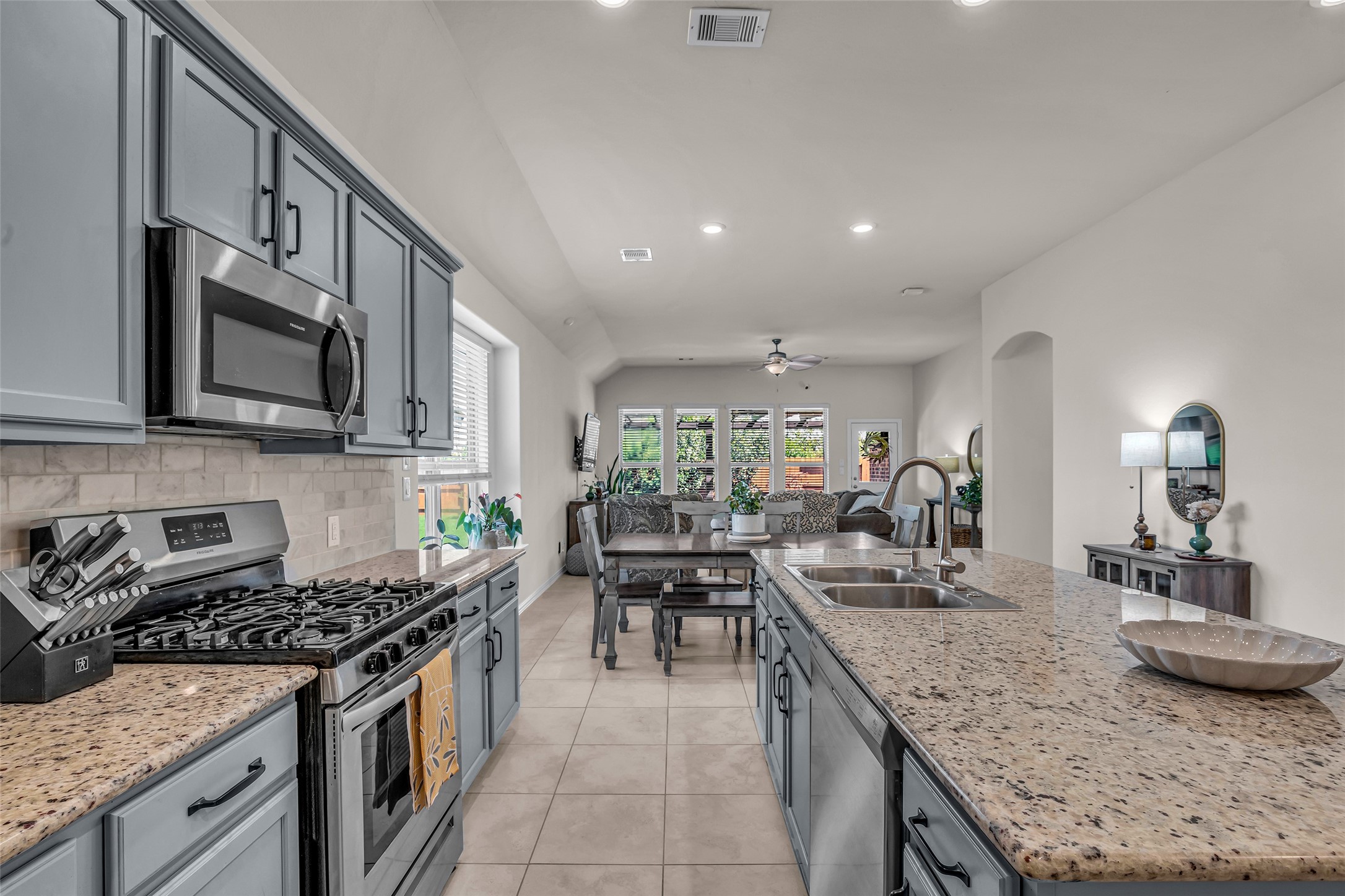 6806 Hartford Cliff Court Property Photo 8