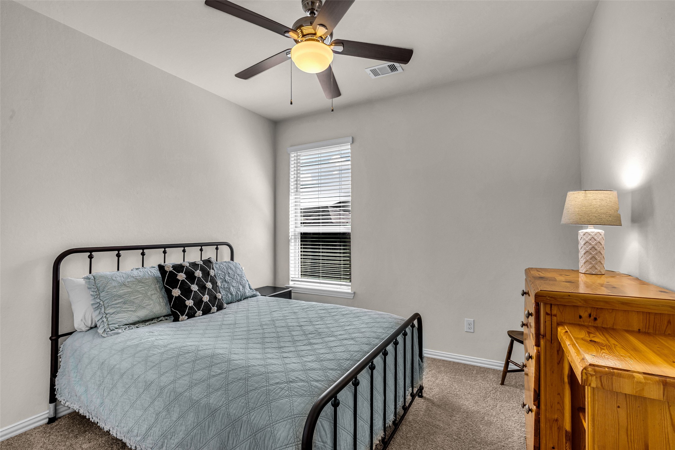 6806 Hartford Cliff Court Property Photo 18