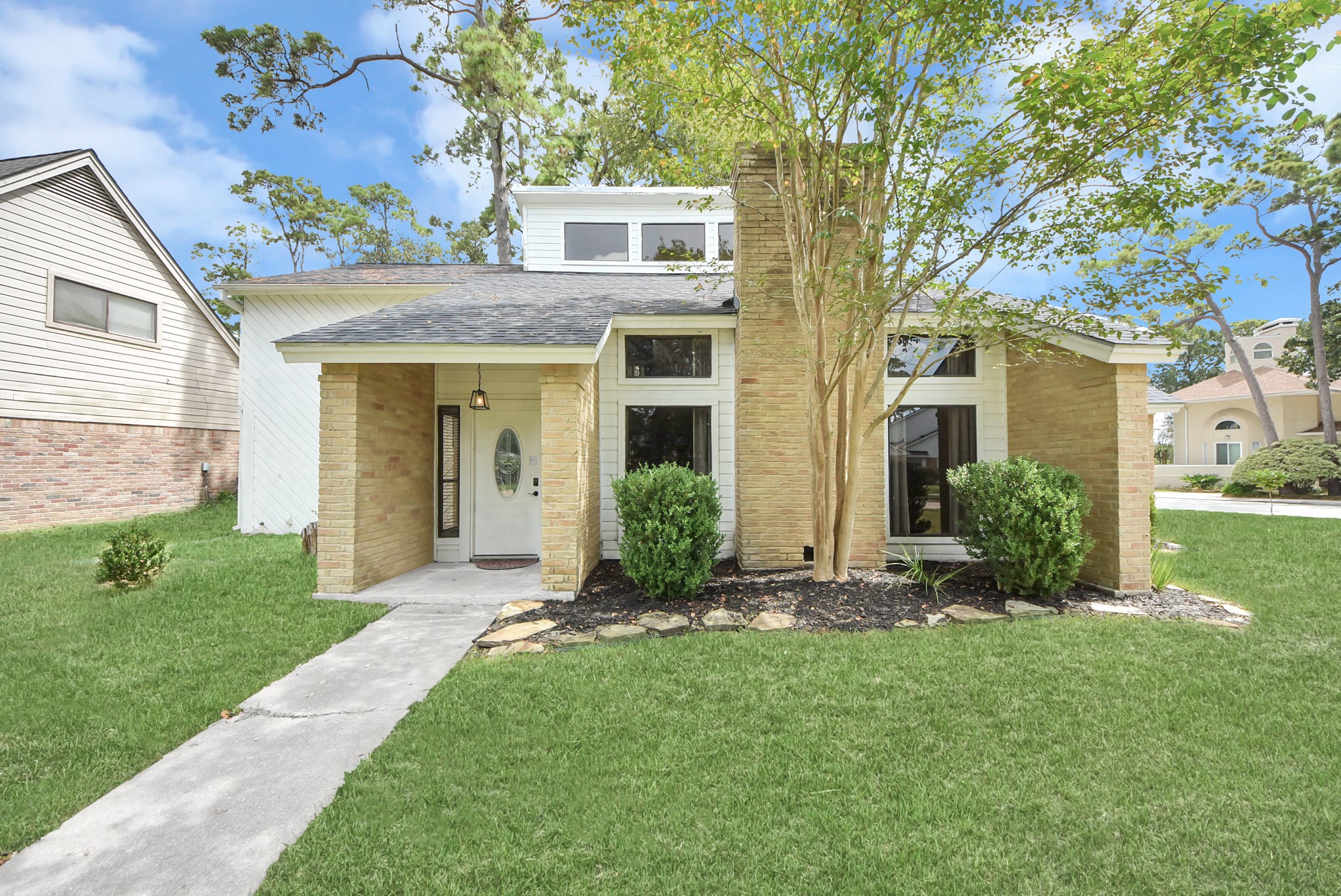 4701 Spring Lane Property Photo