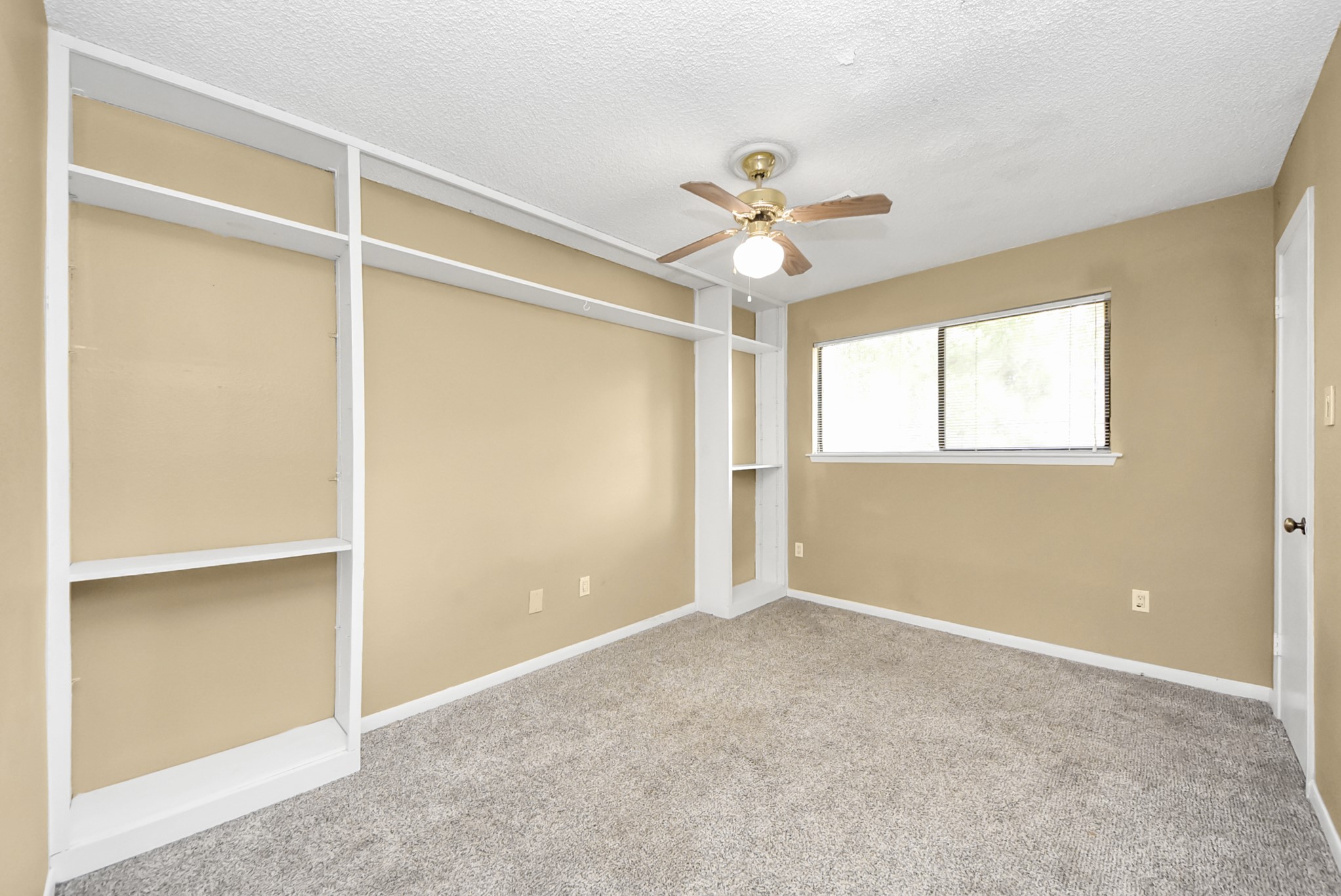 4701 Spring Lane Property Photo 35