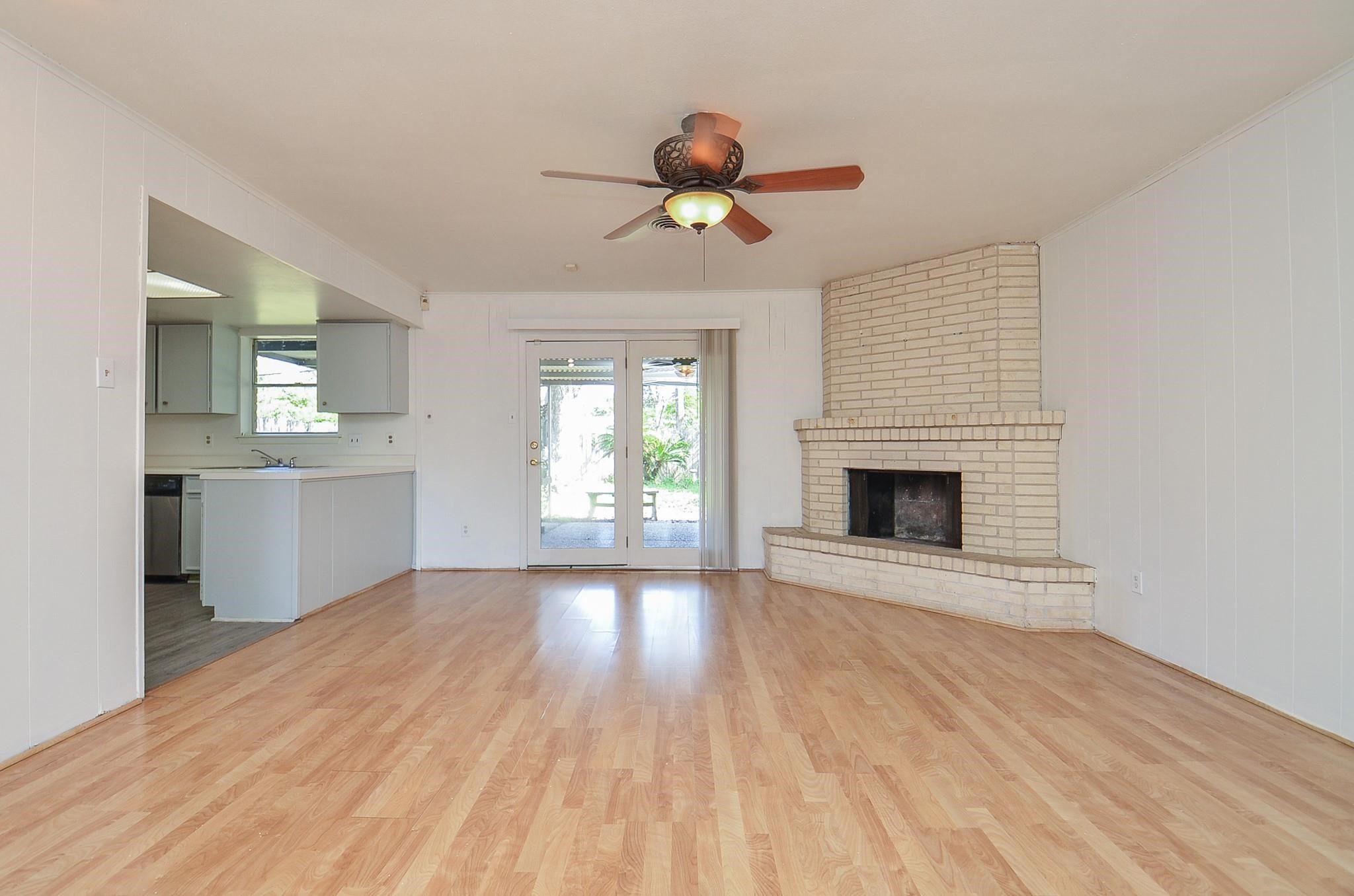 7327 Osage Street Property Photo 11