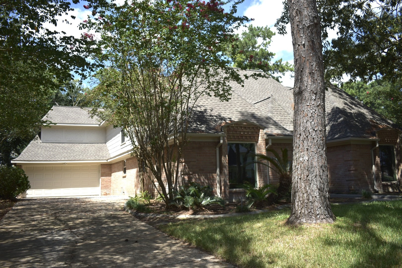 9402 Stockport Drive Property Photo 3