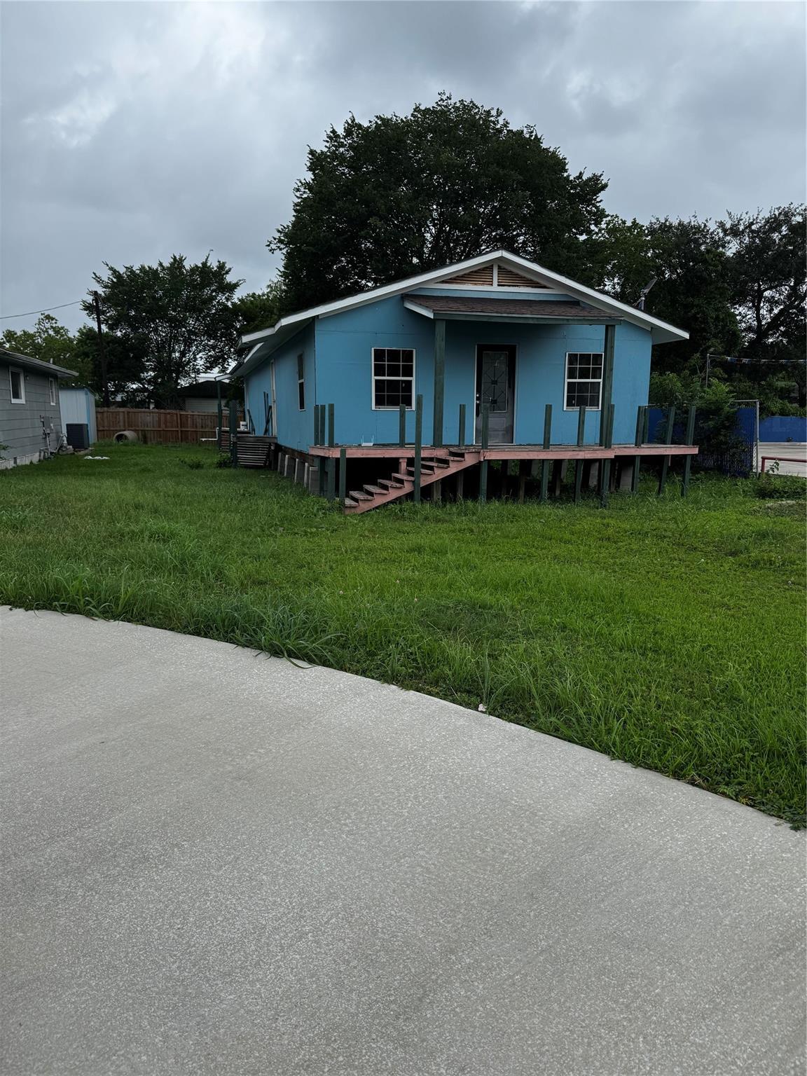 522 Grand Avenue, Bacliff Tx 77518 Property Photo 1