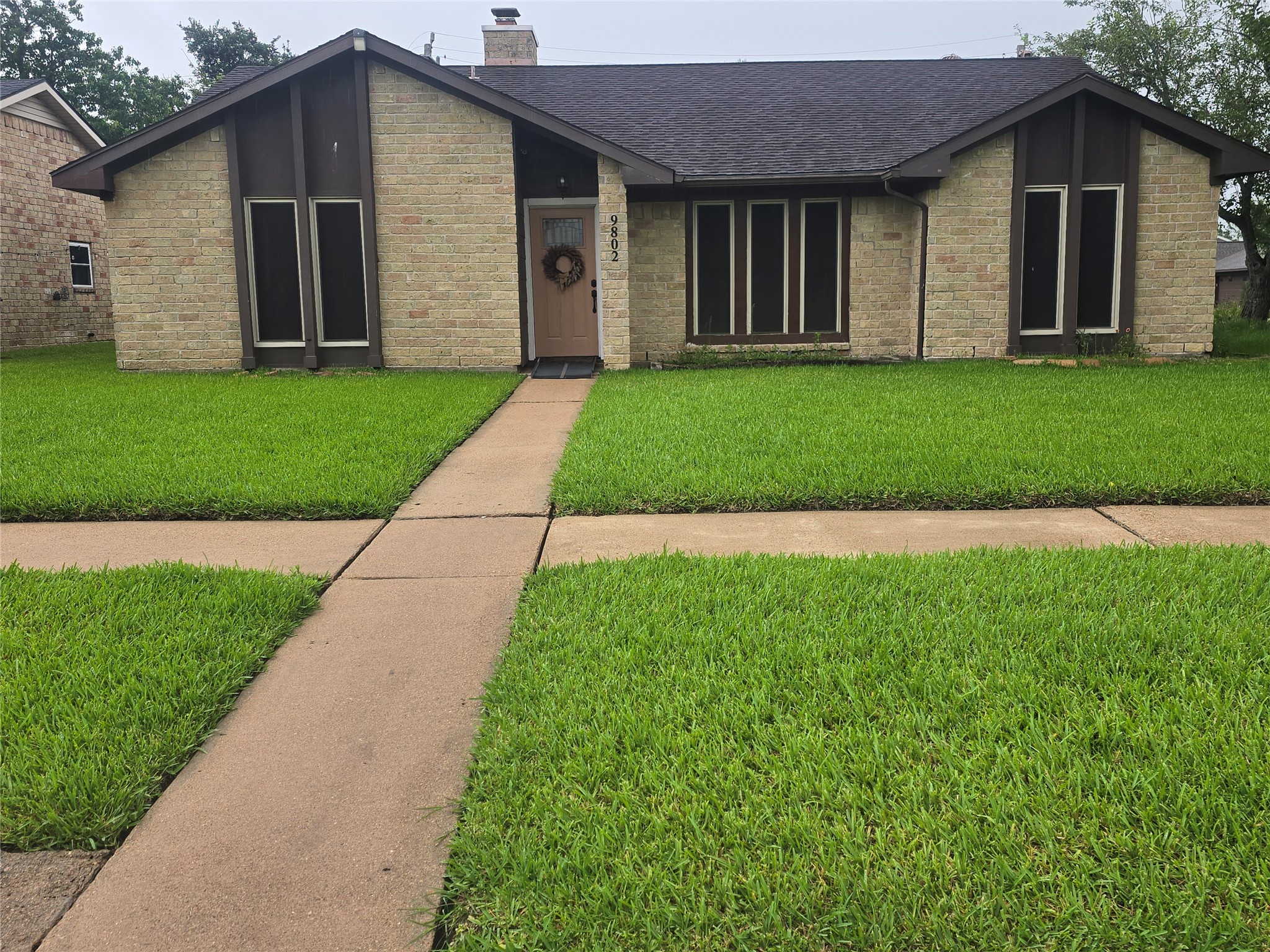 9802 Sagepike Drive Property Photo 1