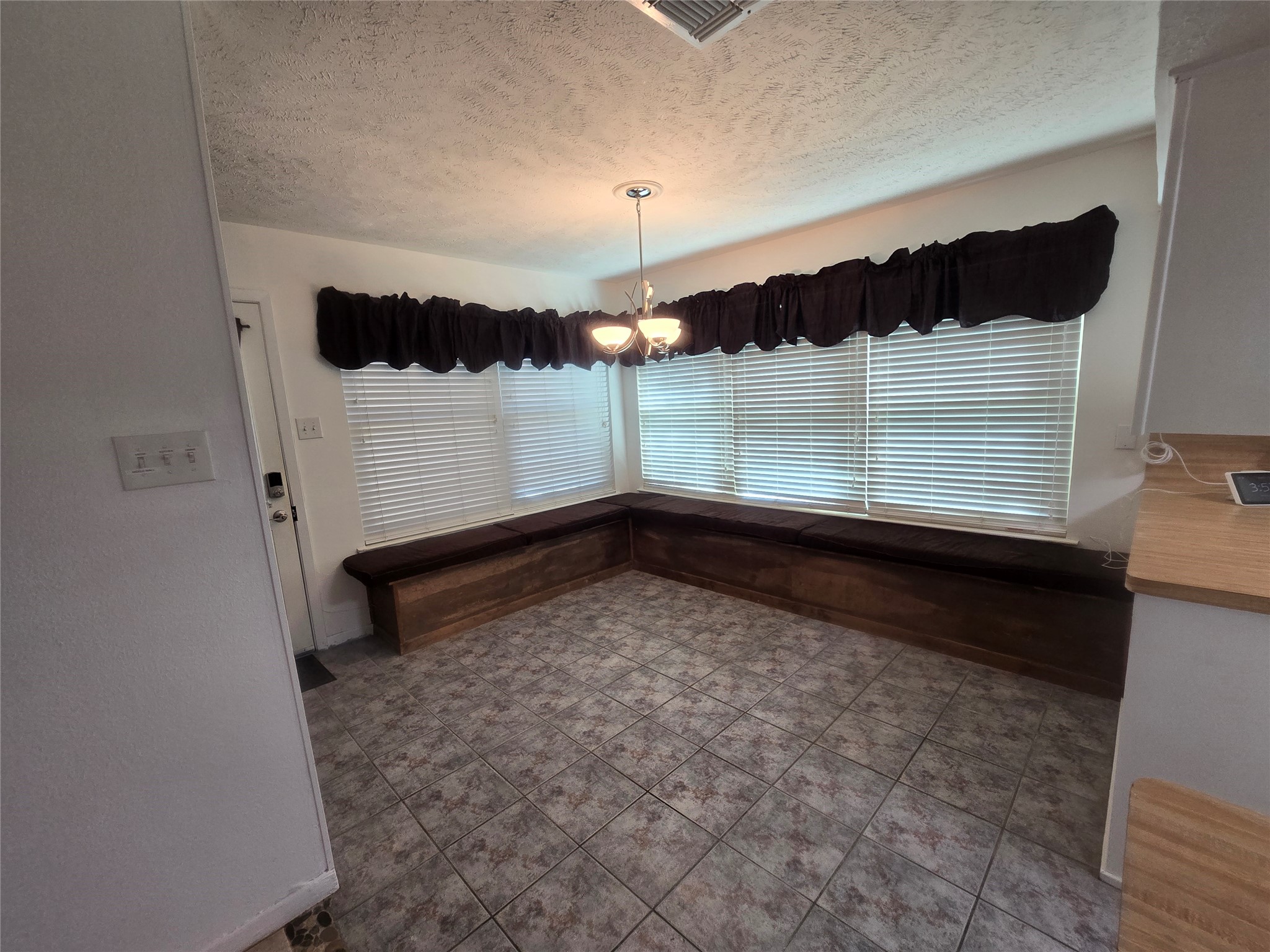 9802 Sagepike Drive Property Photo 11