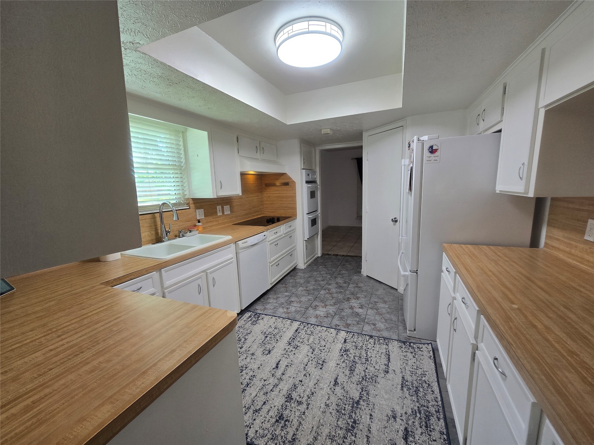 9802 Sagepike Drive Property Photo 13