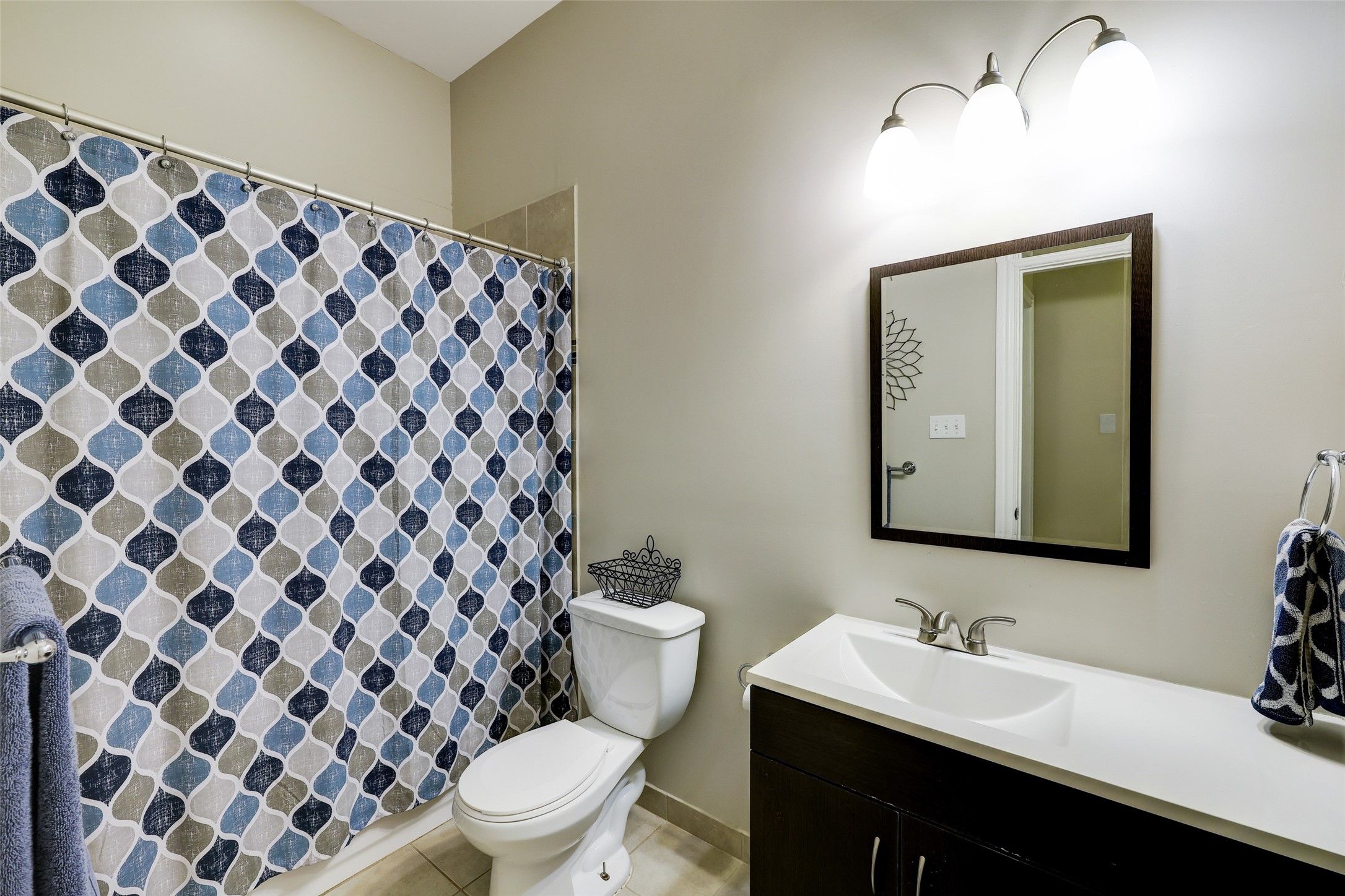 411 W 14th Street W Property Photo 11