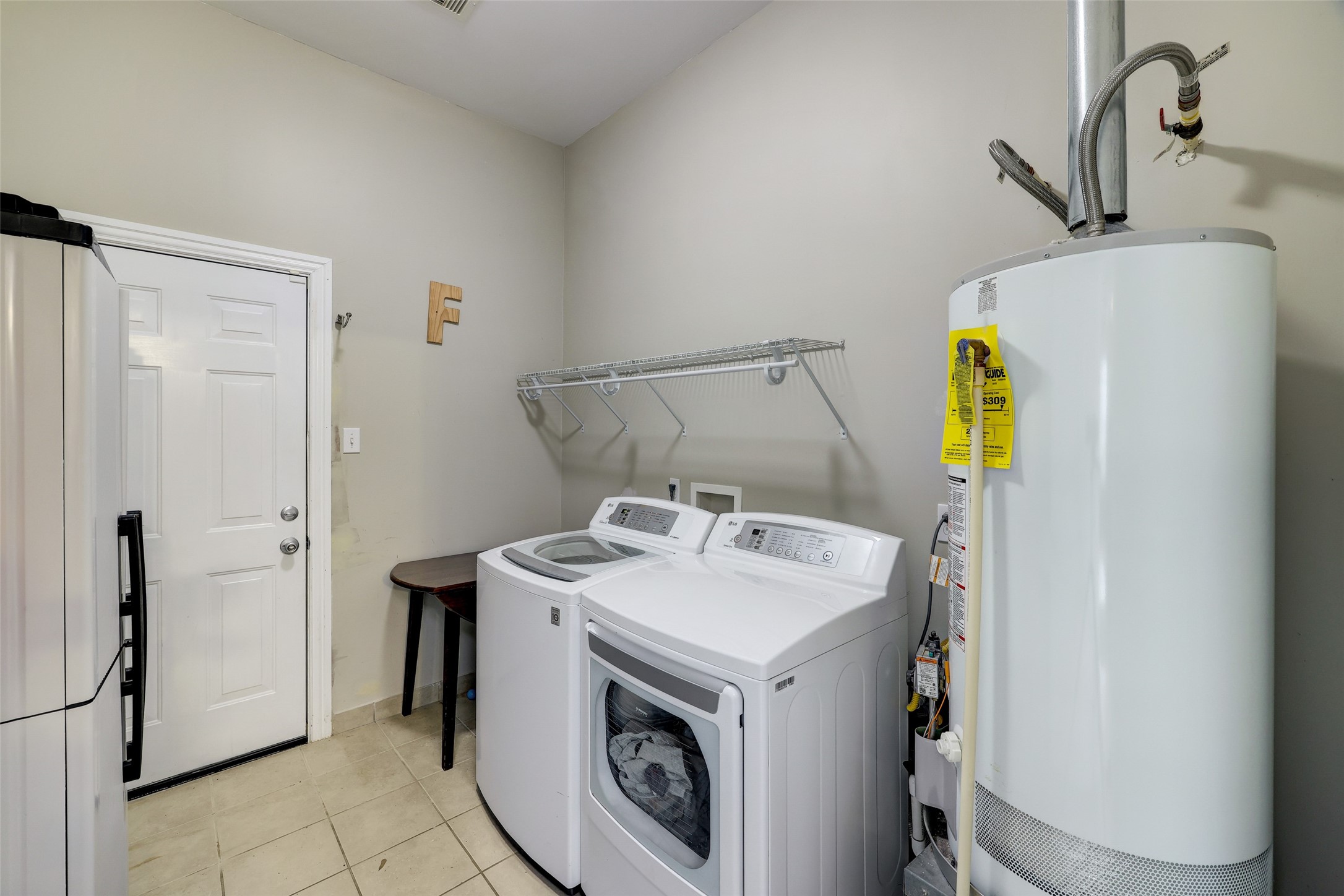 411 W 14th Street W Property Photo 14
