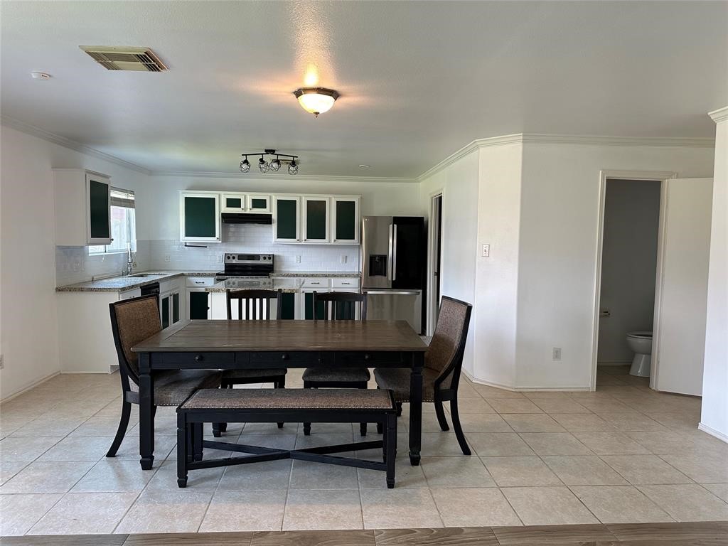 508 Birch Cluster Court Property Photo 4