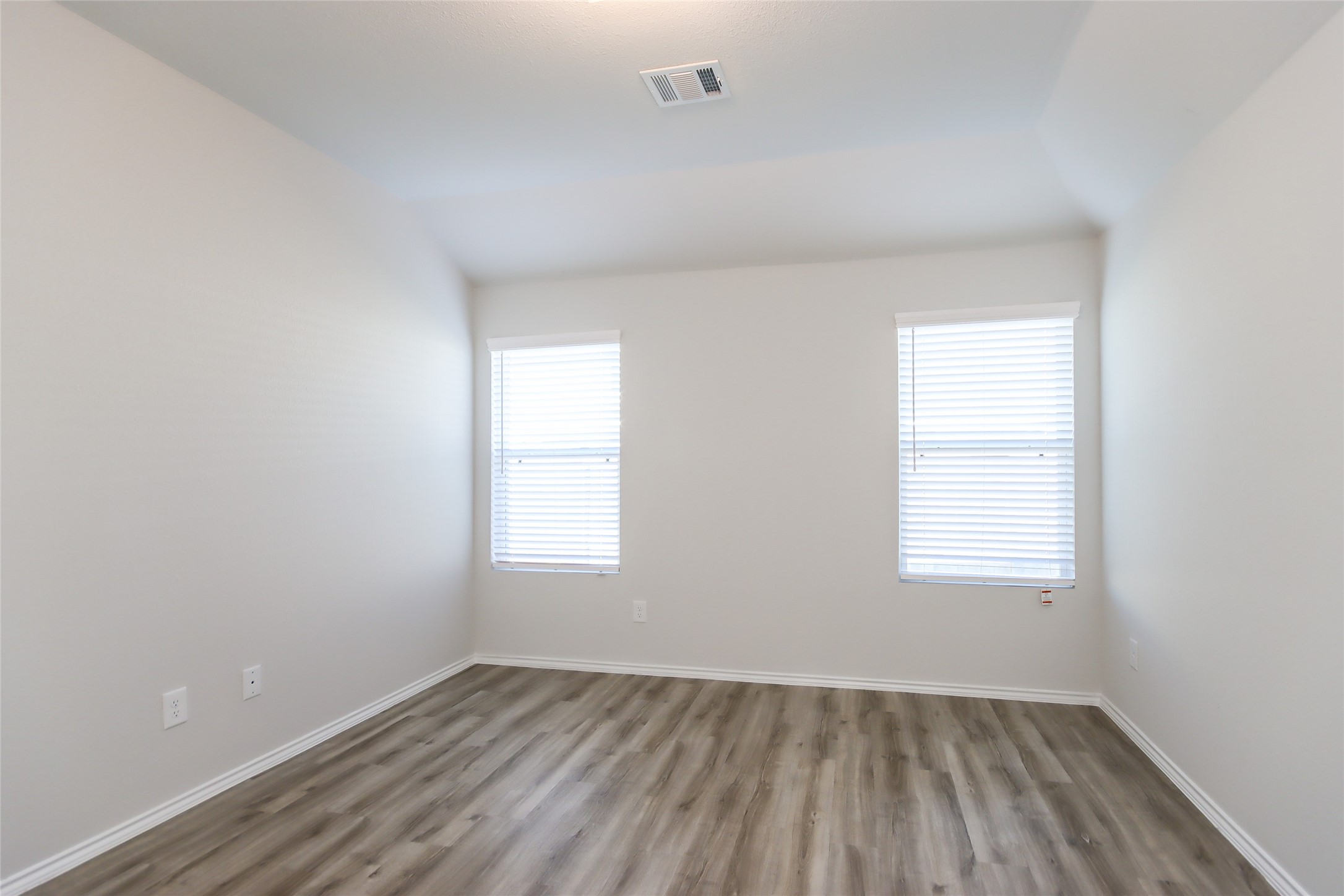 17367 Cuthbert Street Property Photo 6
