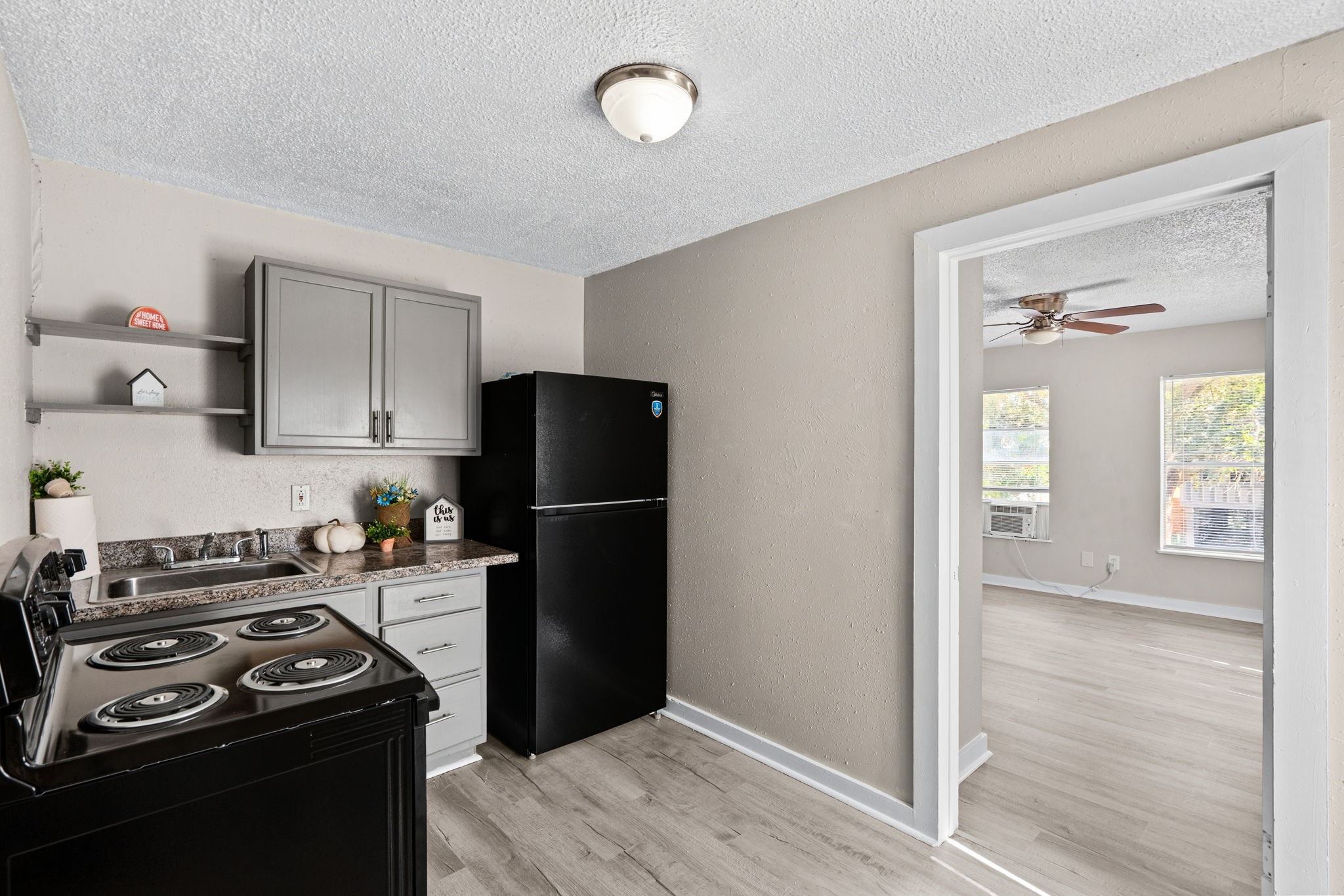 3116 Avenue L 8 Property Photo 3
